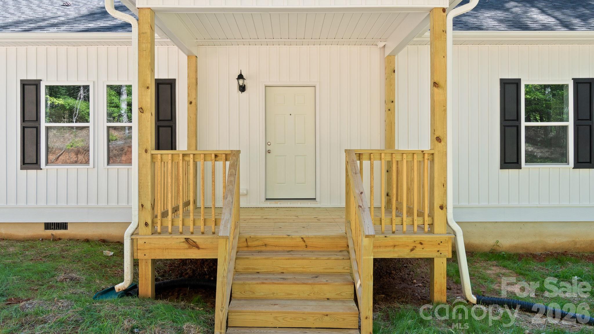 2820 Rock Chimney Circle Property Photo 5