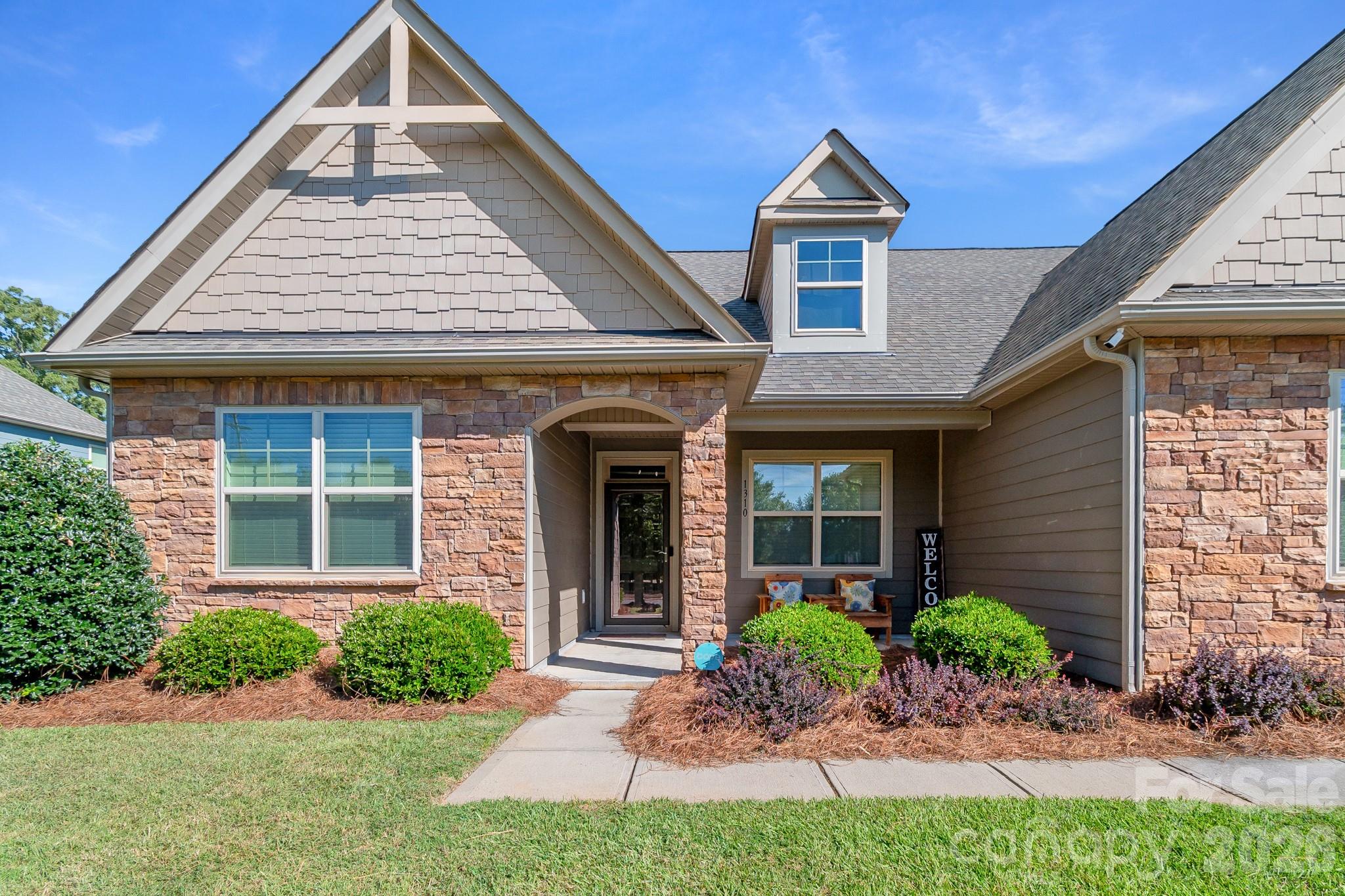 1310 Robinson Oaks Drive Property Photo 1