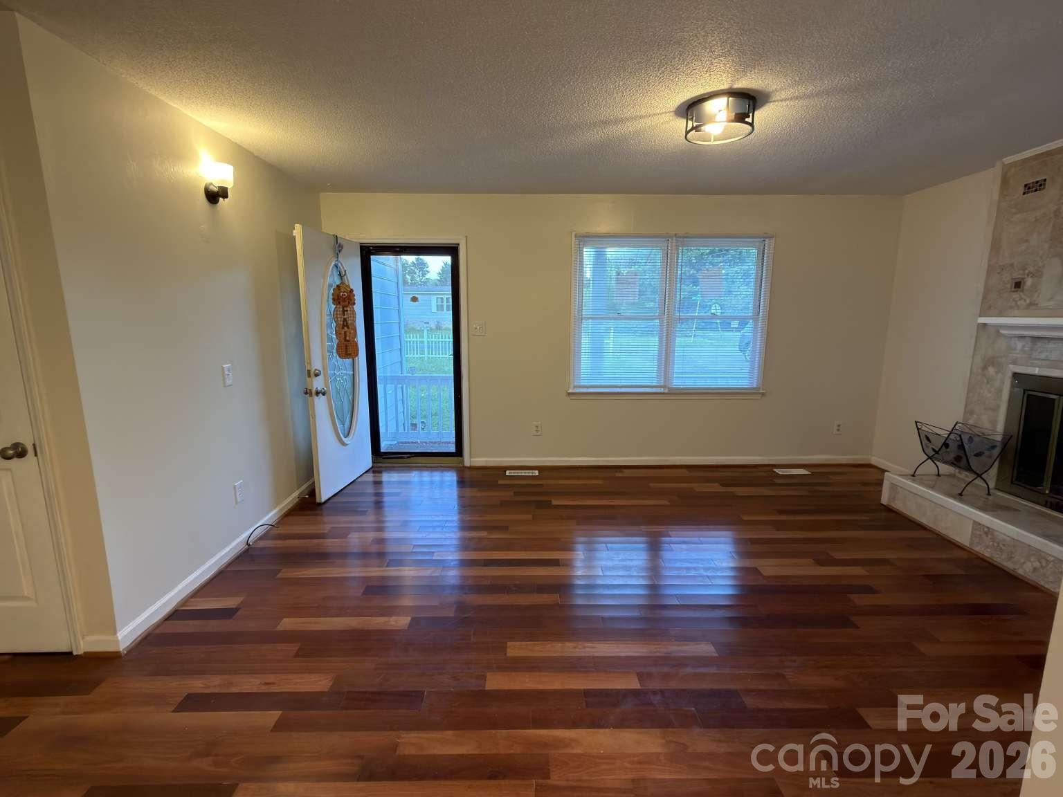 2060 27th Avenue Drive Property Photo 6
