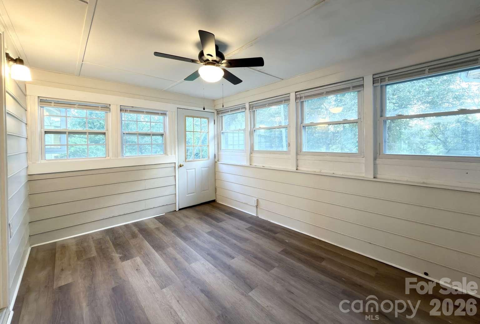 2060 27th Avenue Drive Property Photo 8