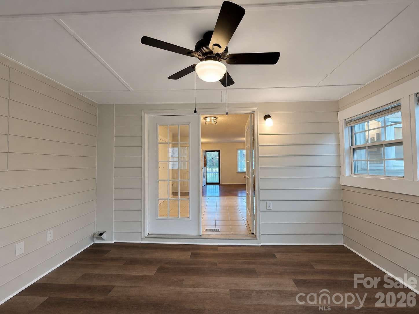 2060 27th Avenue Drive Property Photo 9