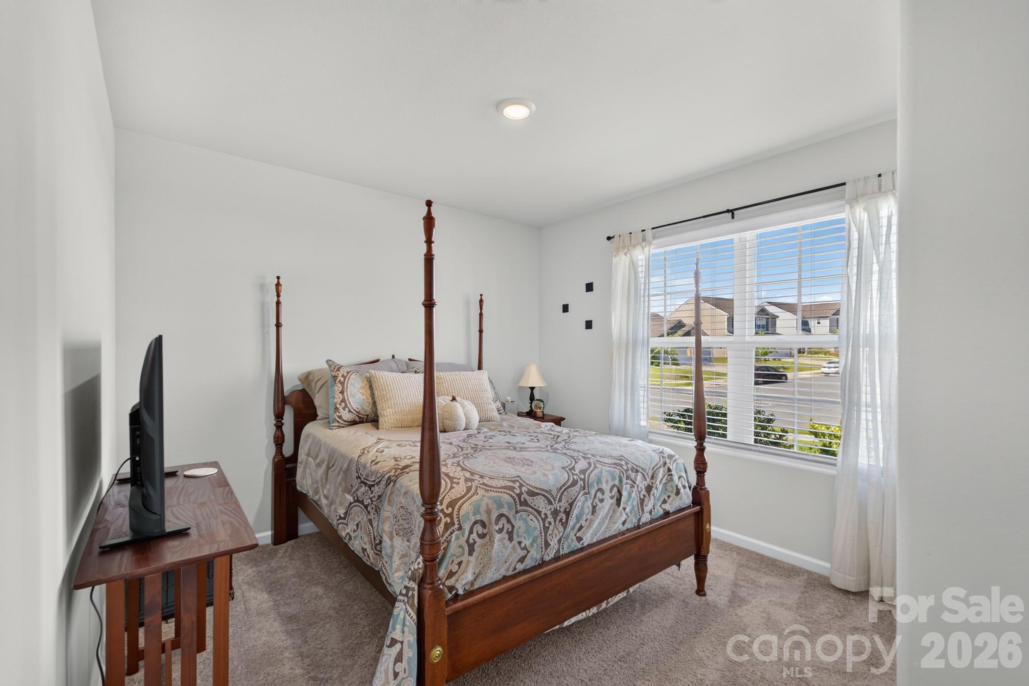632 Lancelot Drive 60 Property Photo 7