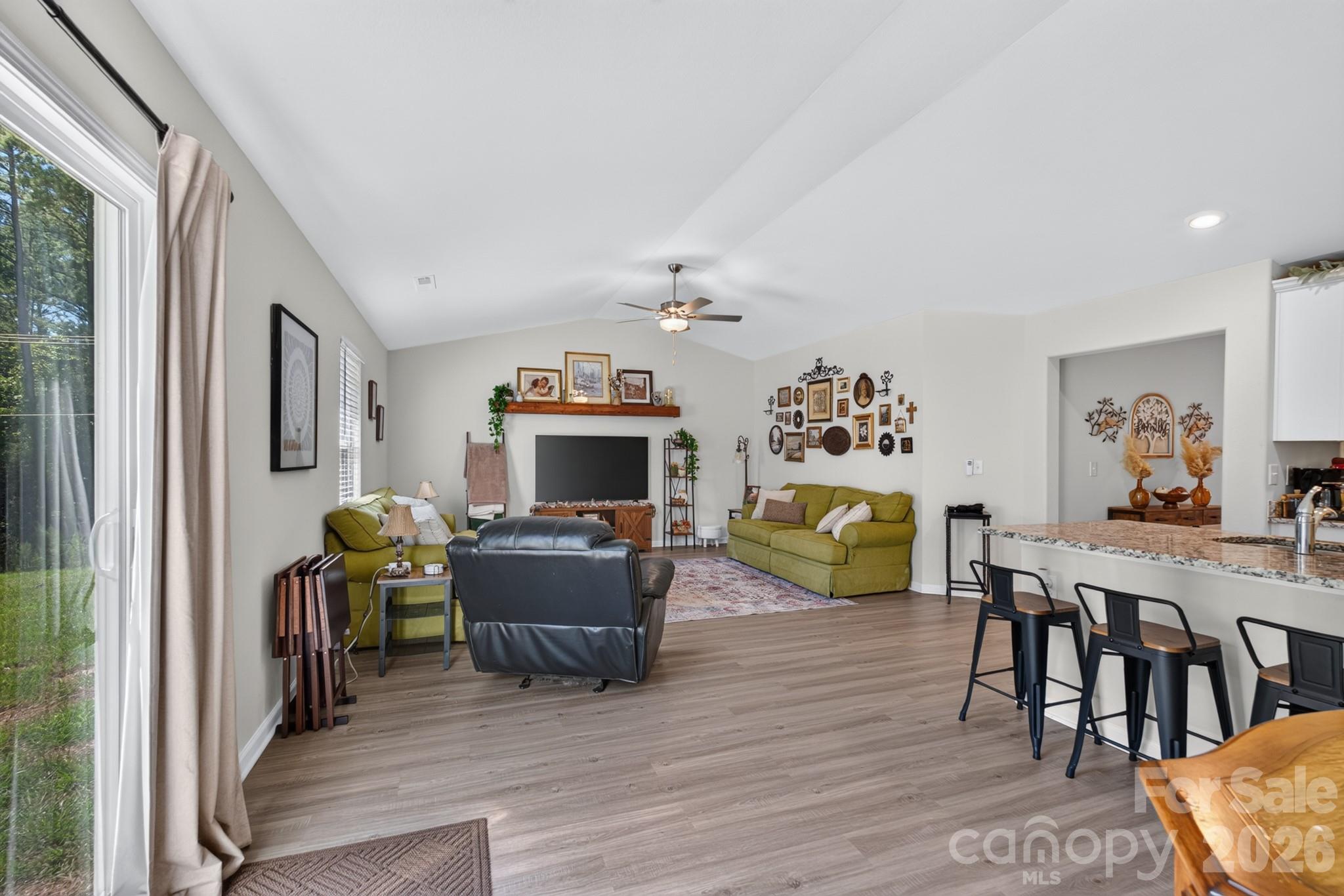 632 Lancelot Drive 60 Property Photo 18