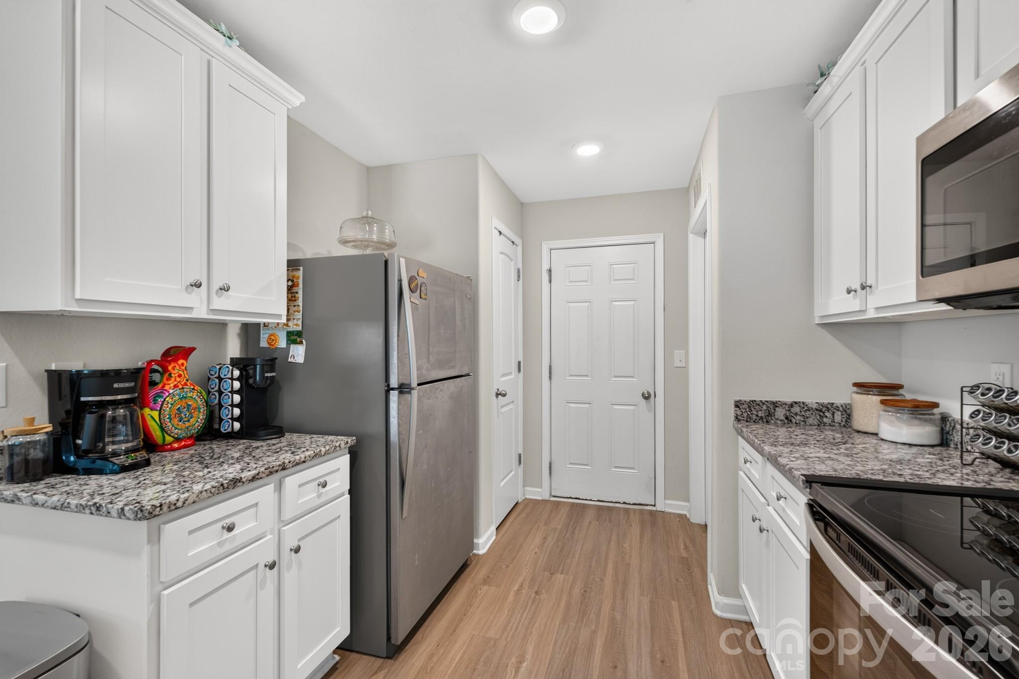 632 Lancelot Drive 60 Property Photo 22