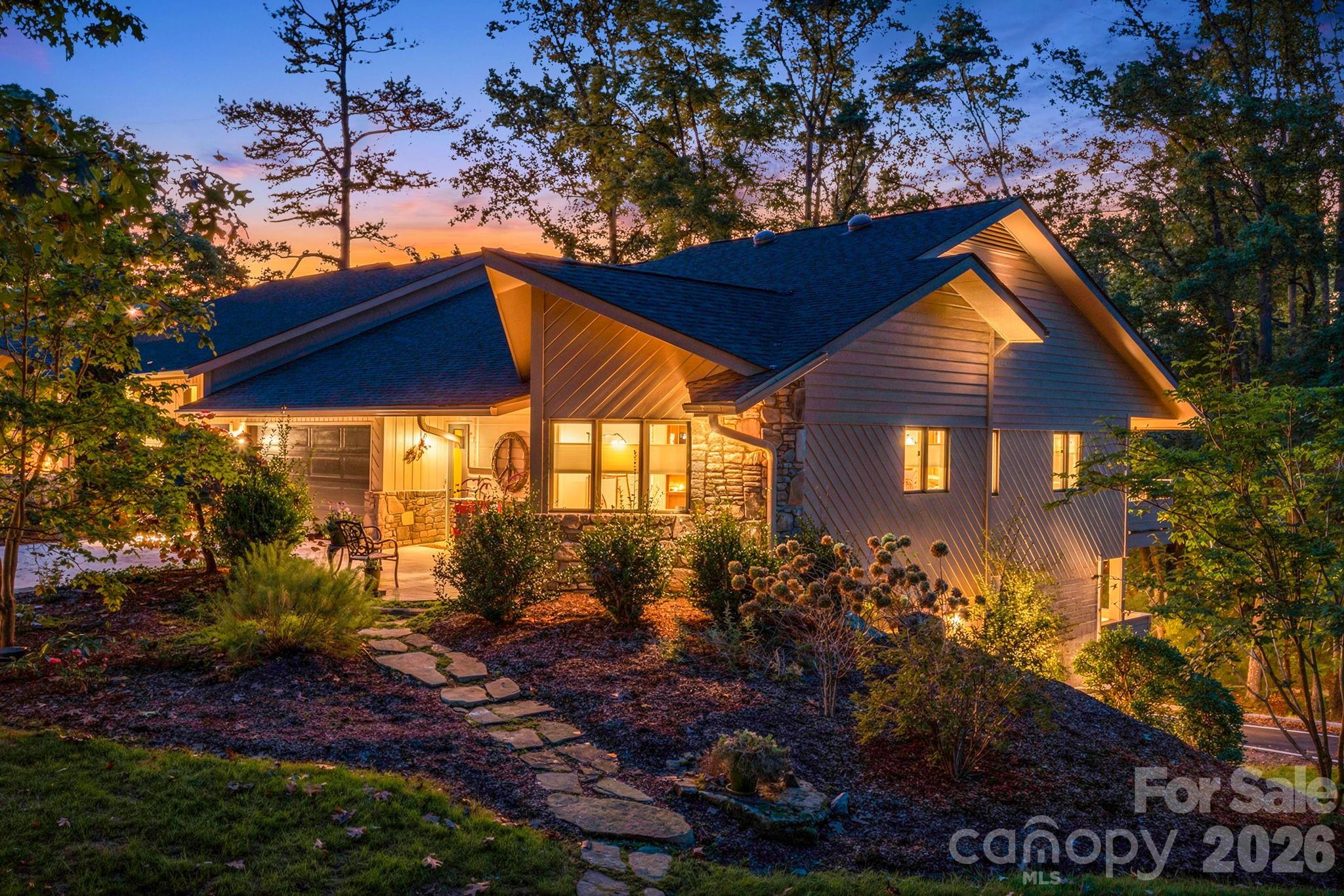1702 Timber Trail Property Photo 1