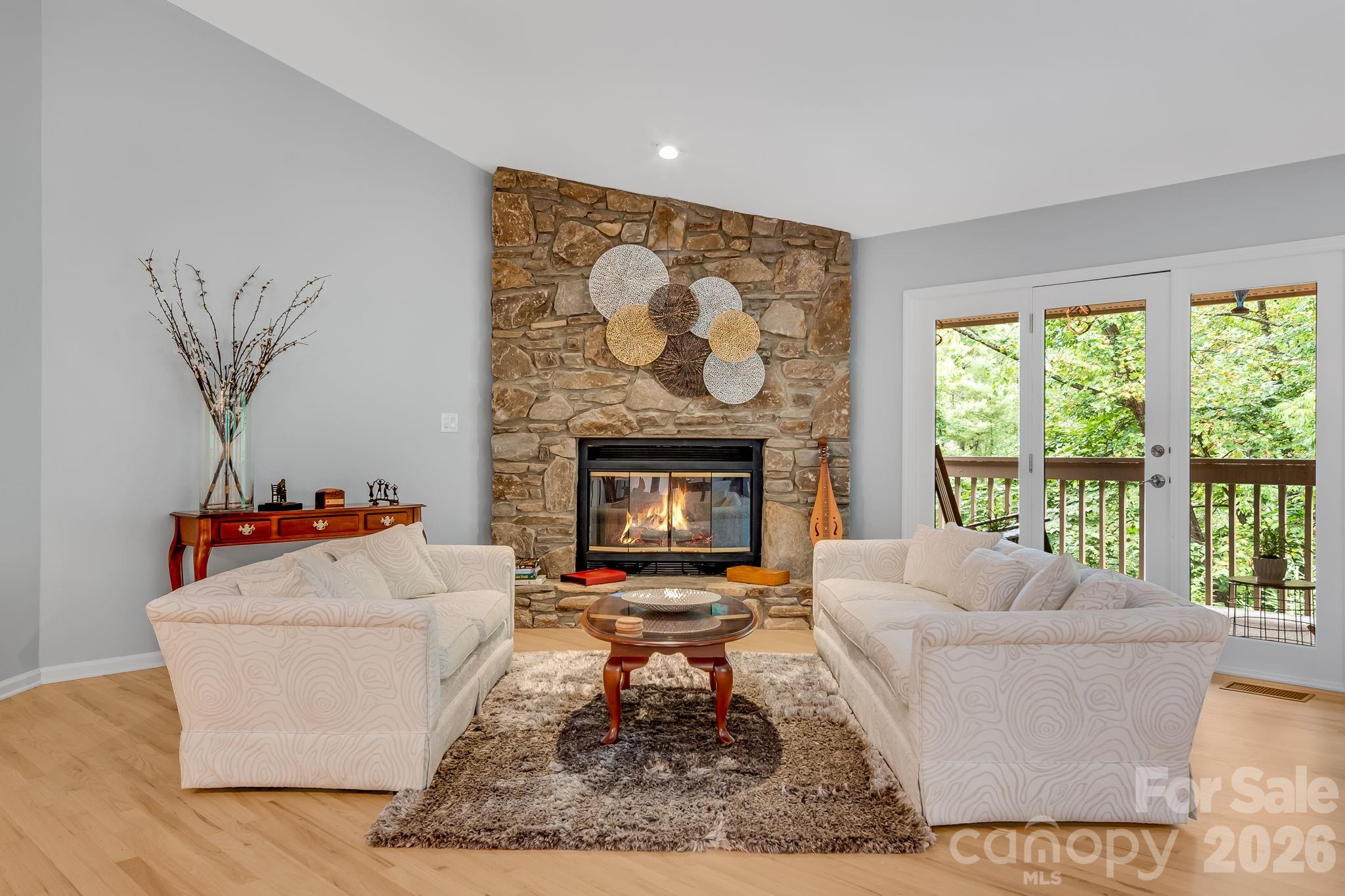 1702 Timber Trail Property Photo 6