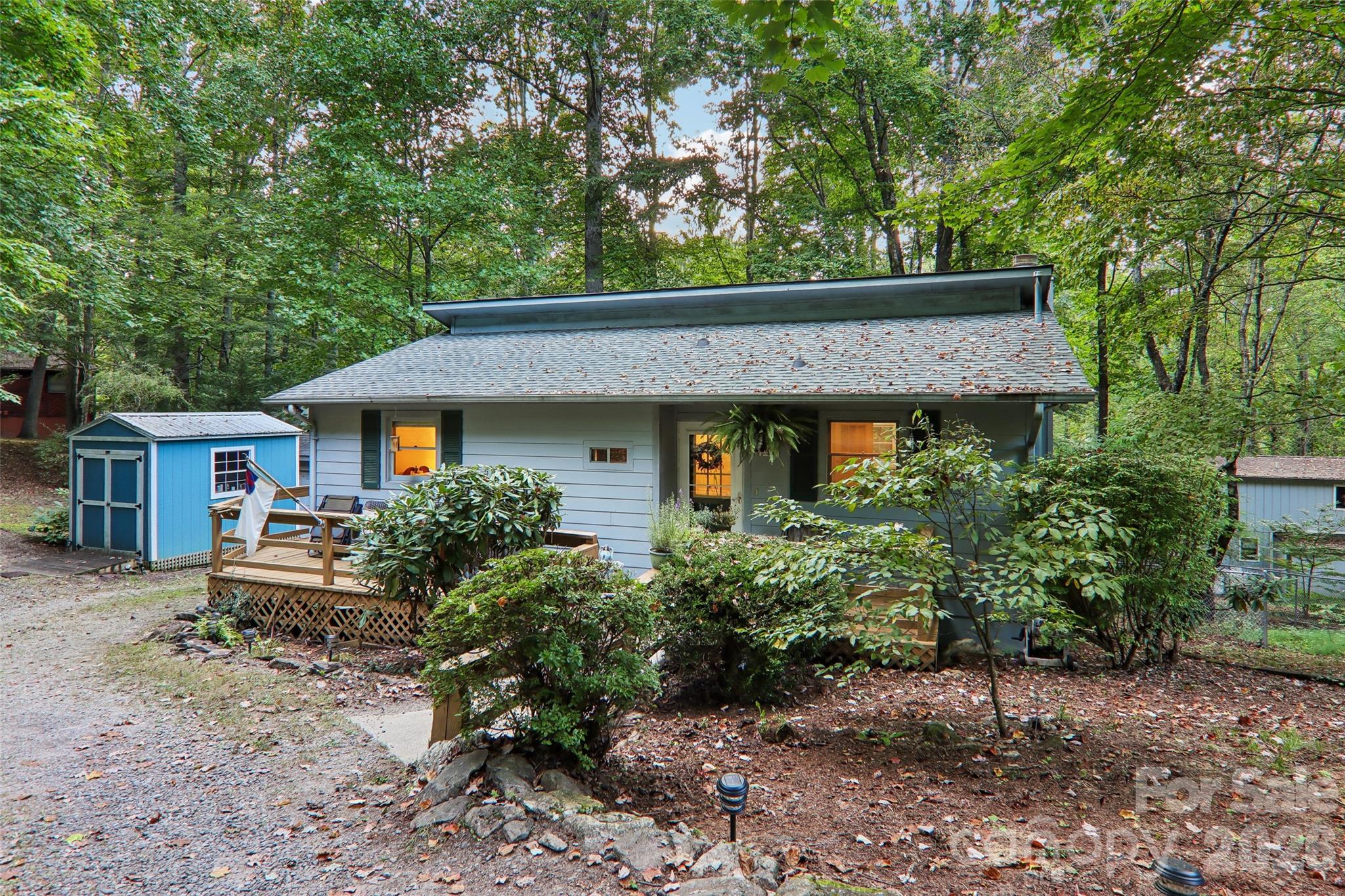 64 Blue Jay Loop Property Photo 1