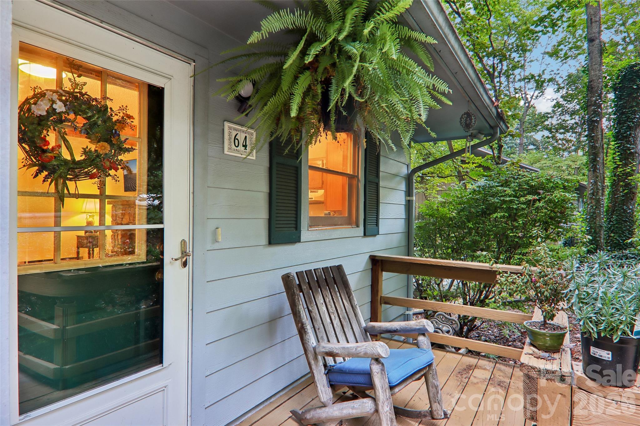 64 Blue Jay Loop Property Photo 3