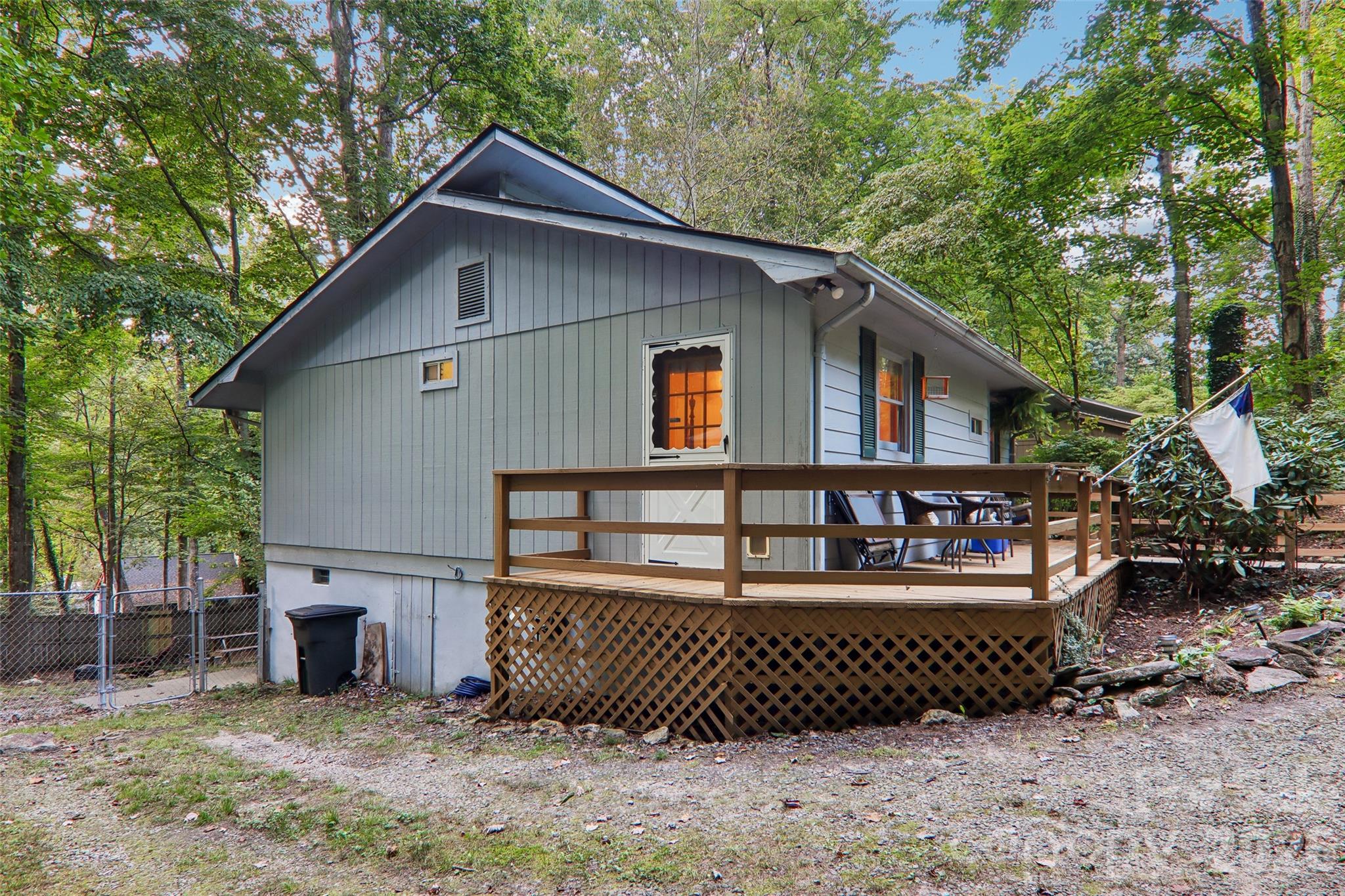 64 Blue Jay Loop Property Photo 4