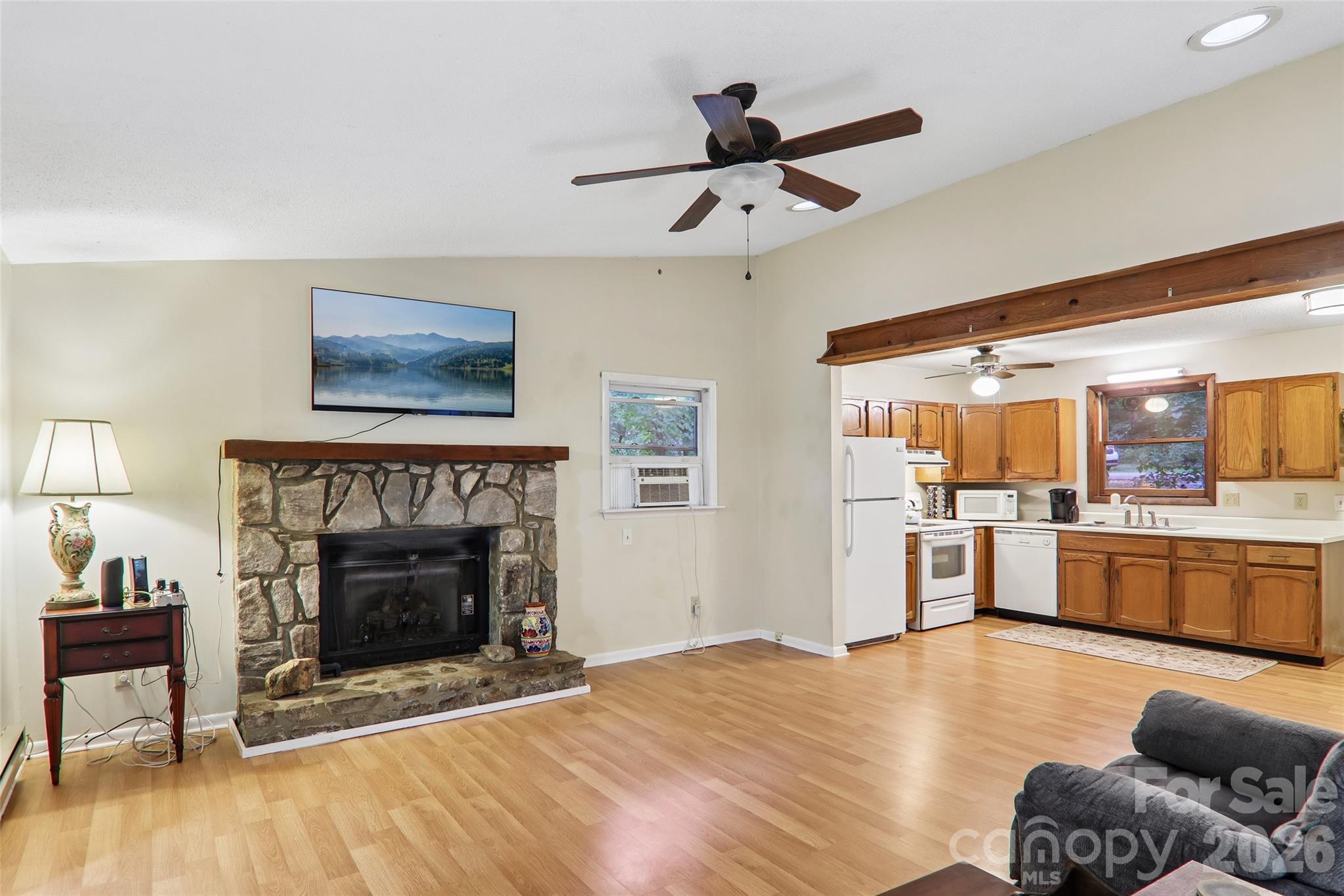 64 Blue Jay Loop Property Photo 8