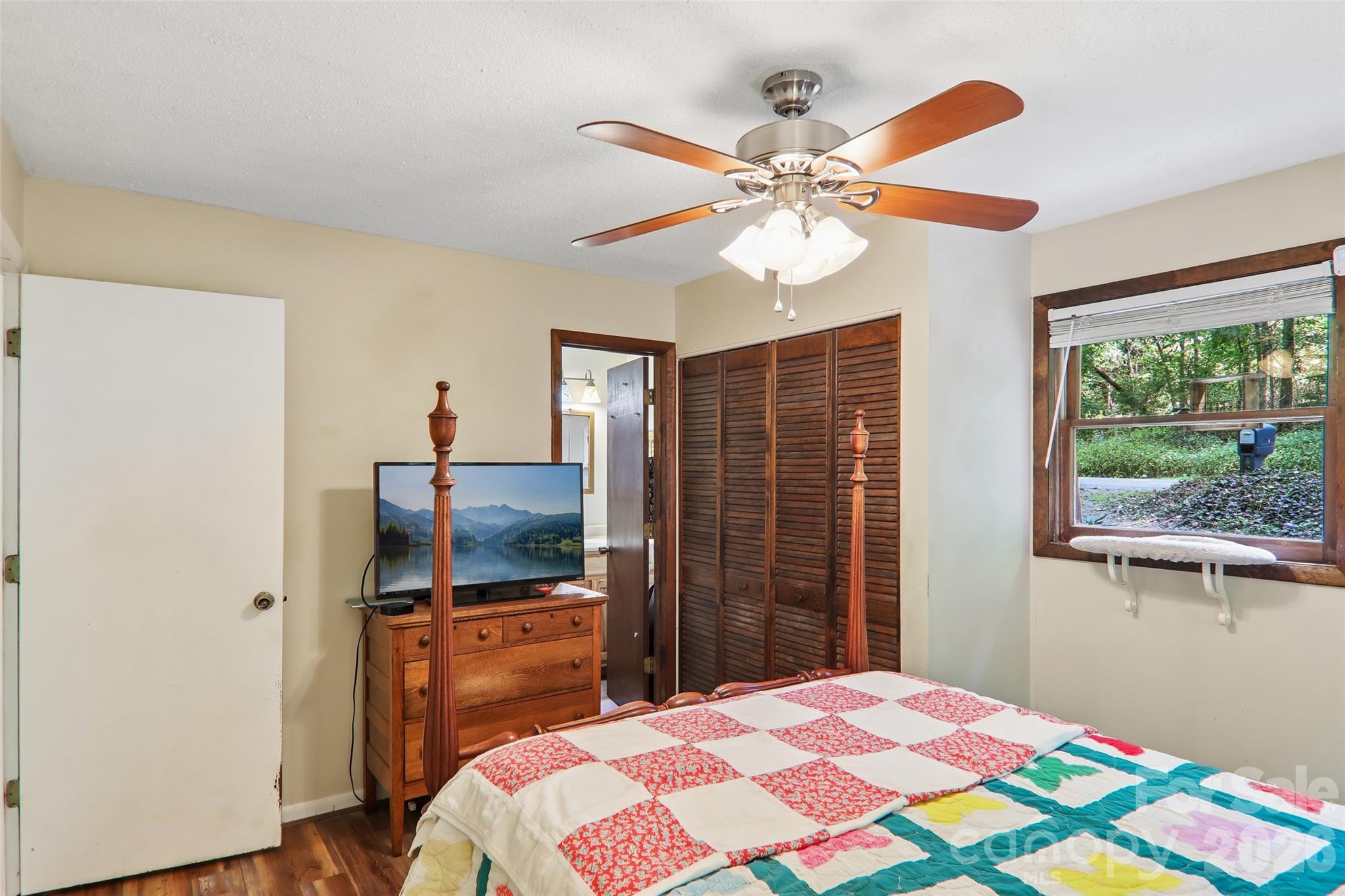 64 Blue Jay Loop Property Photo 16