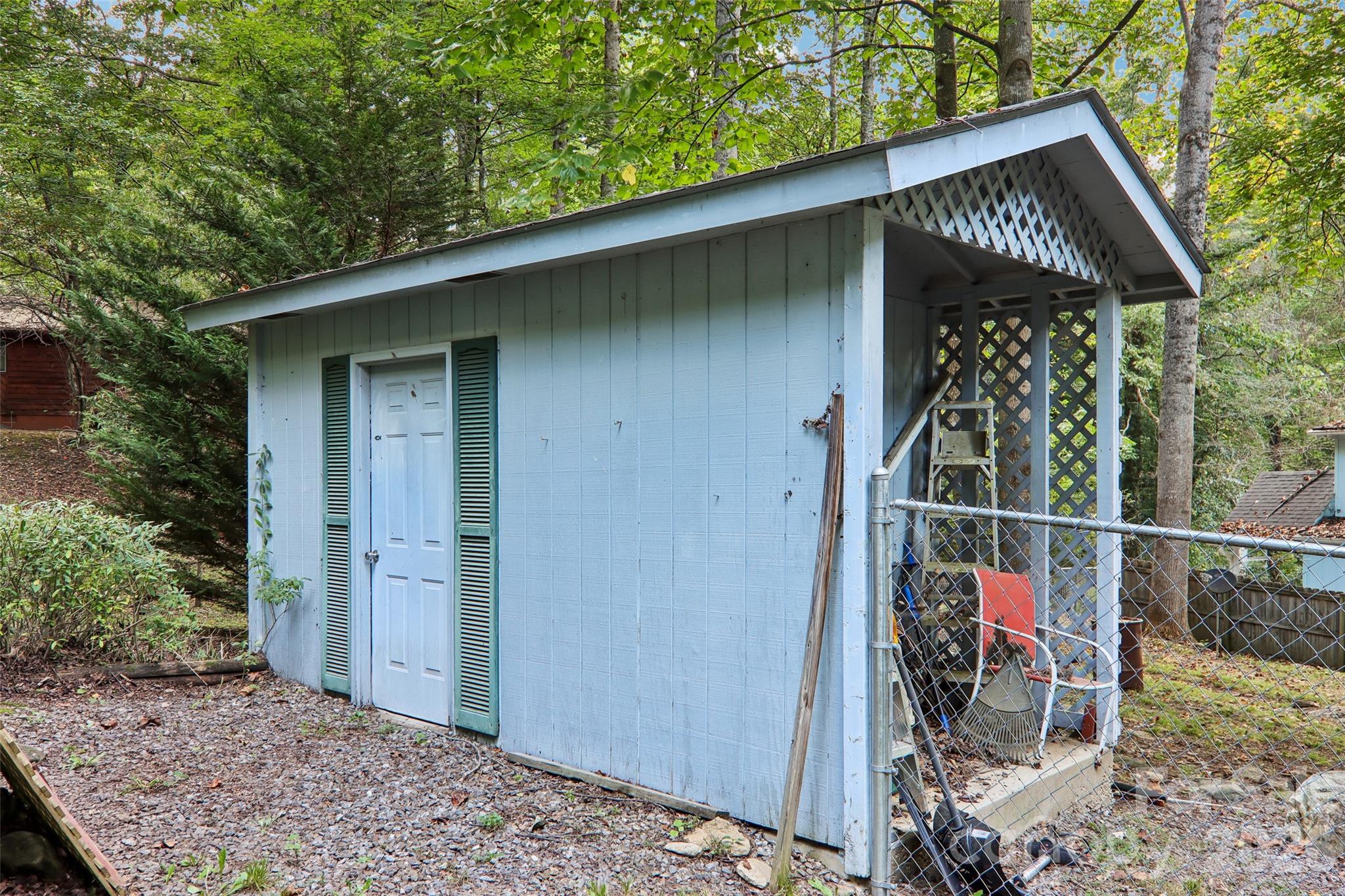 64 Blue Jay Loop Property Photo 29