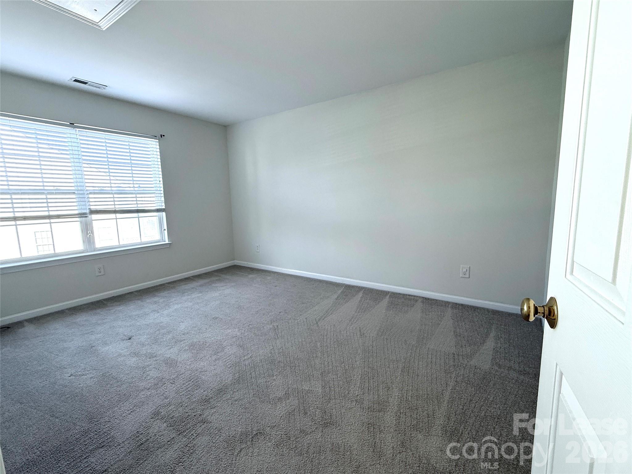 7549 Bluff Point Lane Property Photo 7