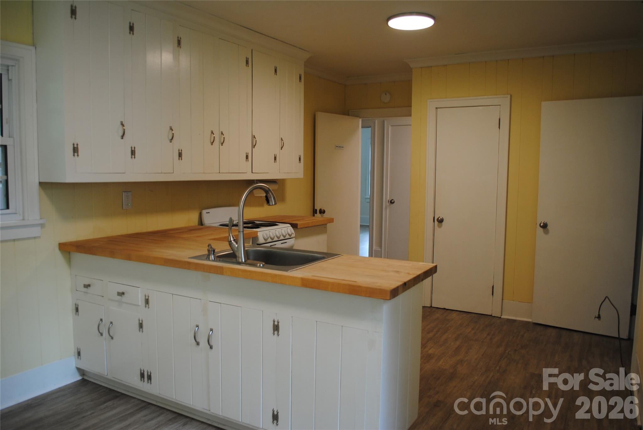 636 Statesville Boulevard Property Photo 9