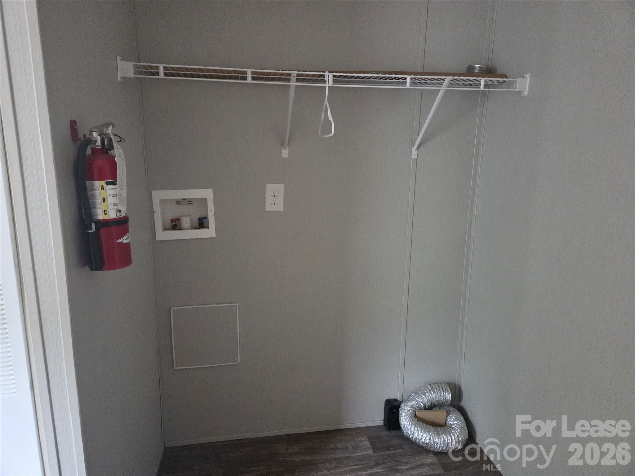 213 Kimberly Circle Property Photo 5