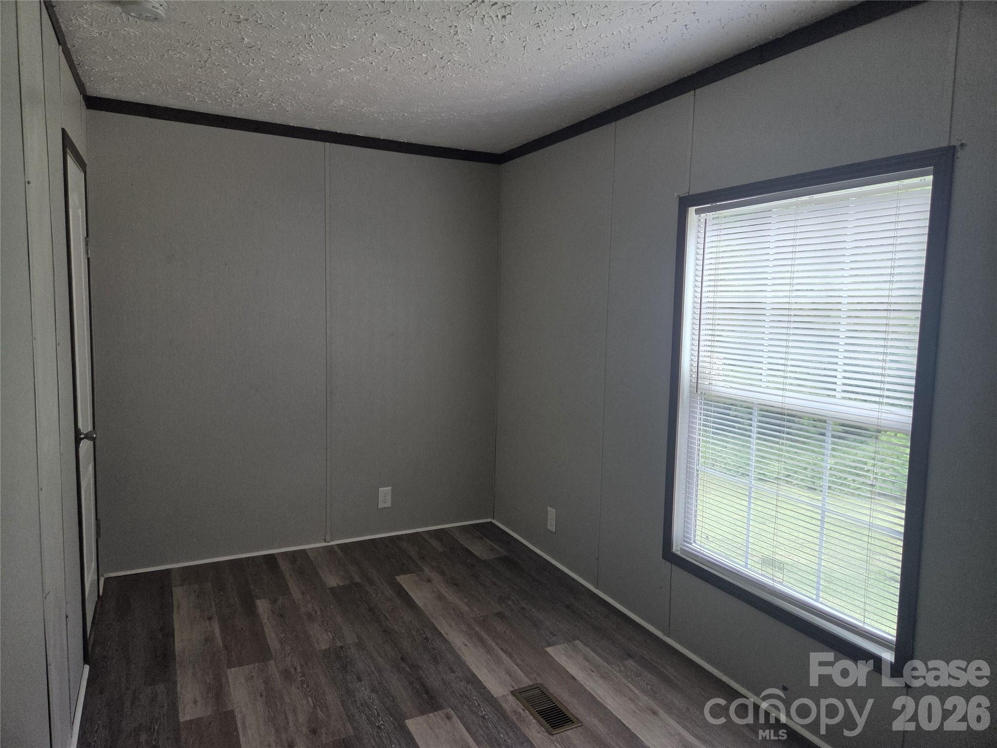 213 Kimberly Circle Property Photo 10