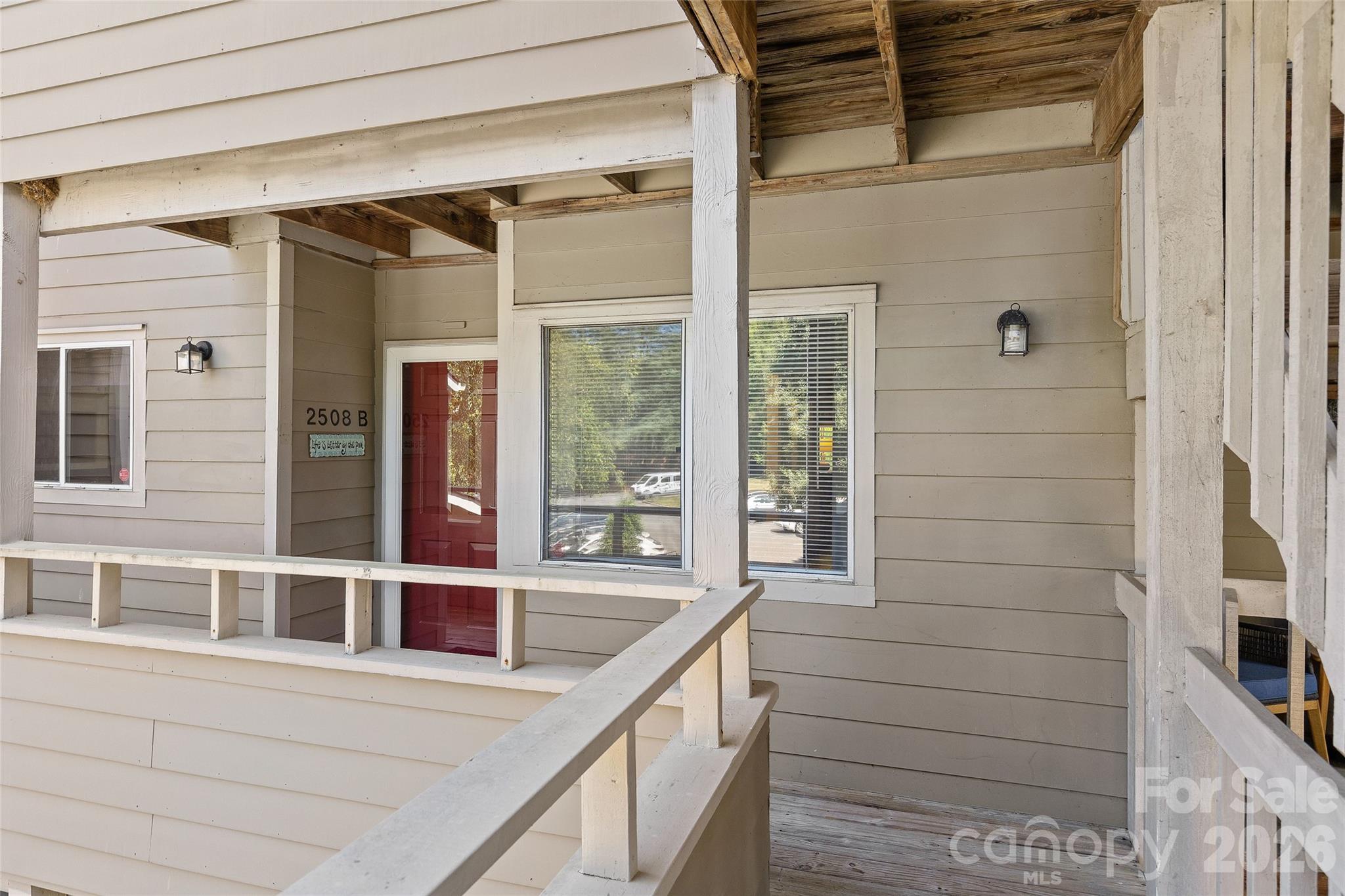 2508 Stradbrook Drive B Property Photo 4