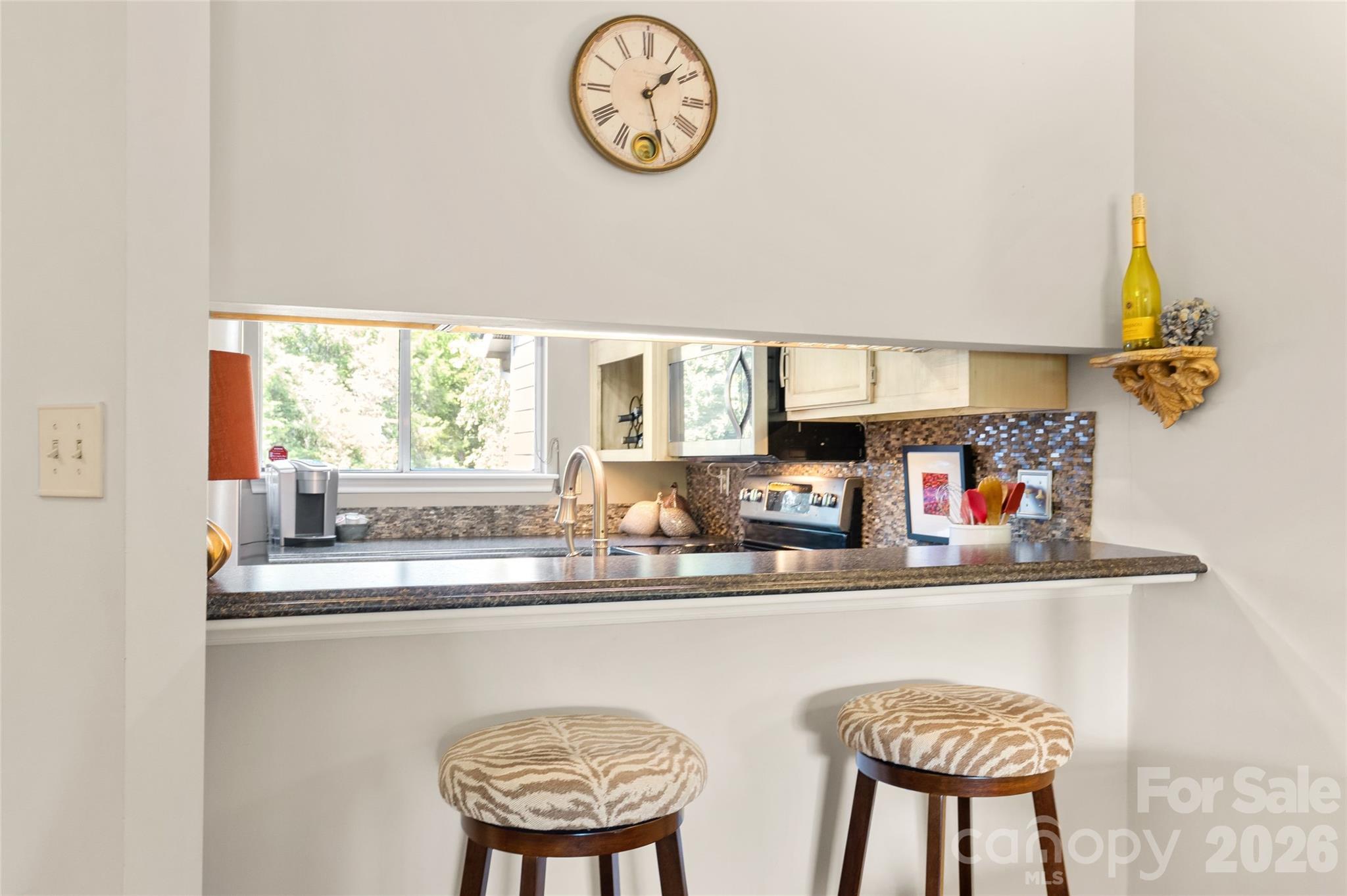 2508 Stradbrook Drive B Property Photo 13