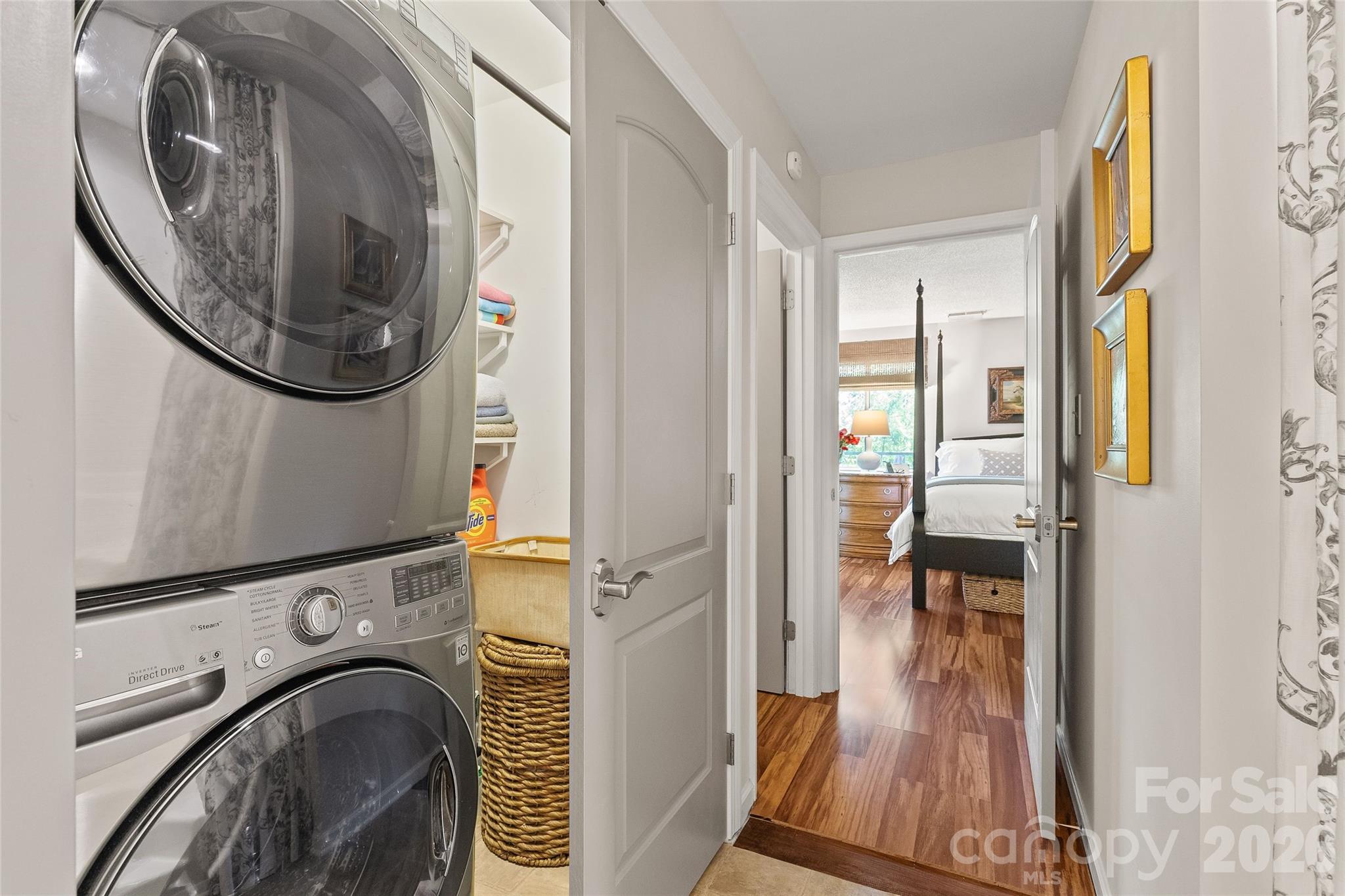 2508 Stradbrook Drive B Property Photo 23