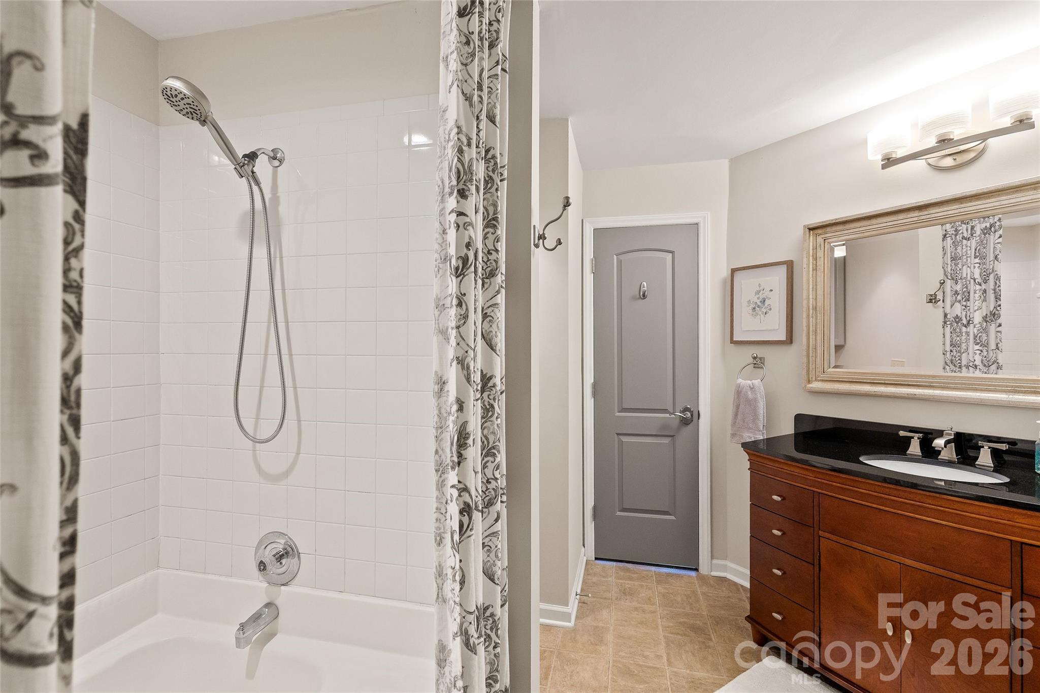 2508 Stradbrook Drive B Property Photo 30