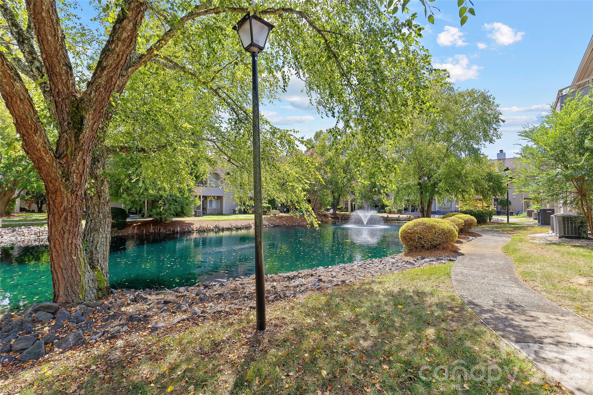 2508 Stradbrook Drive B Property Photo 40