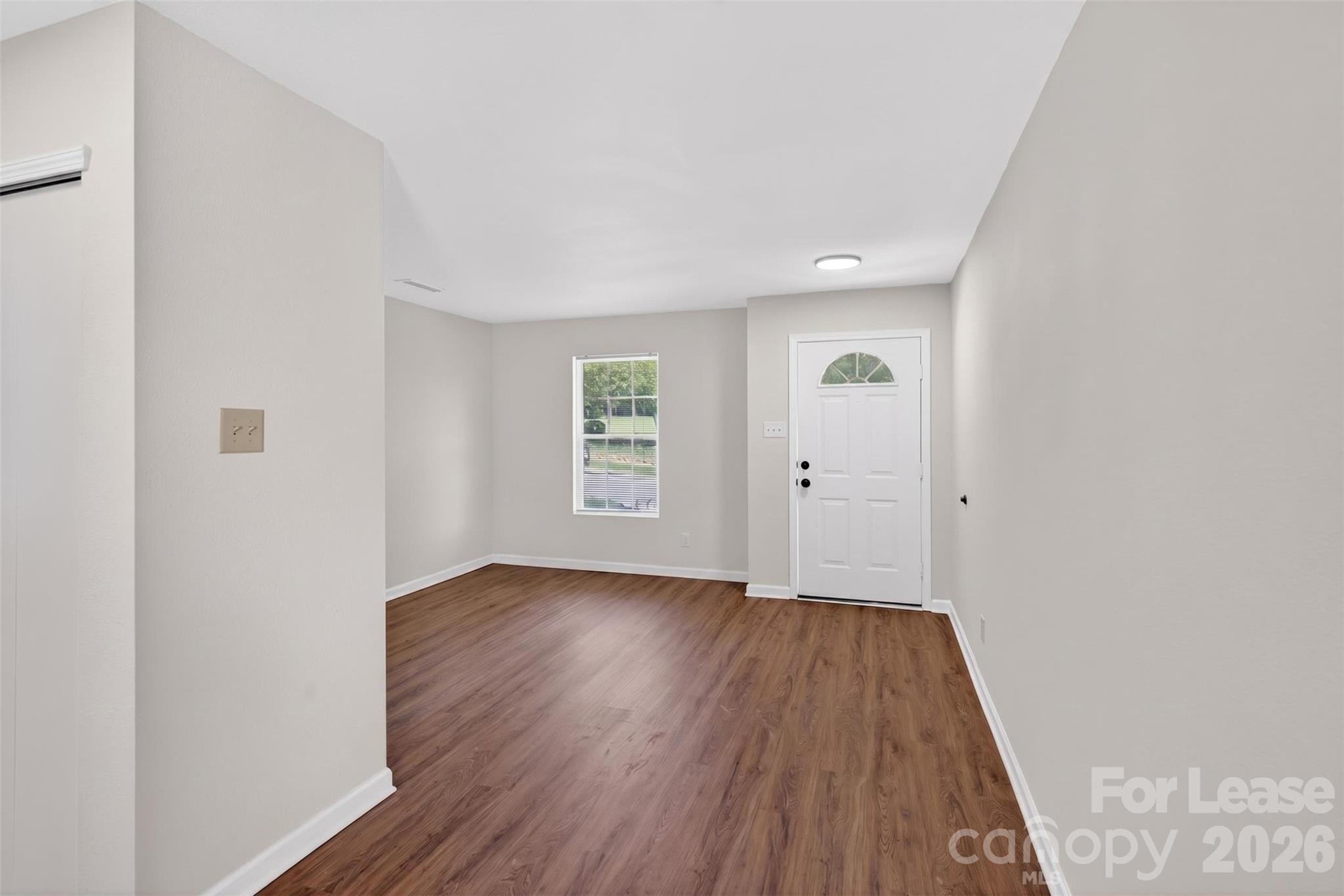 458 Settlers Ridge Drive Property Photo 3