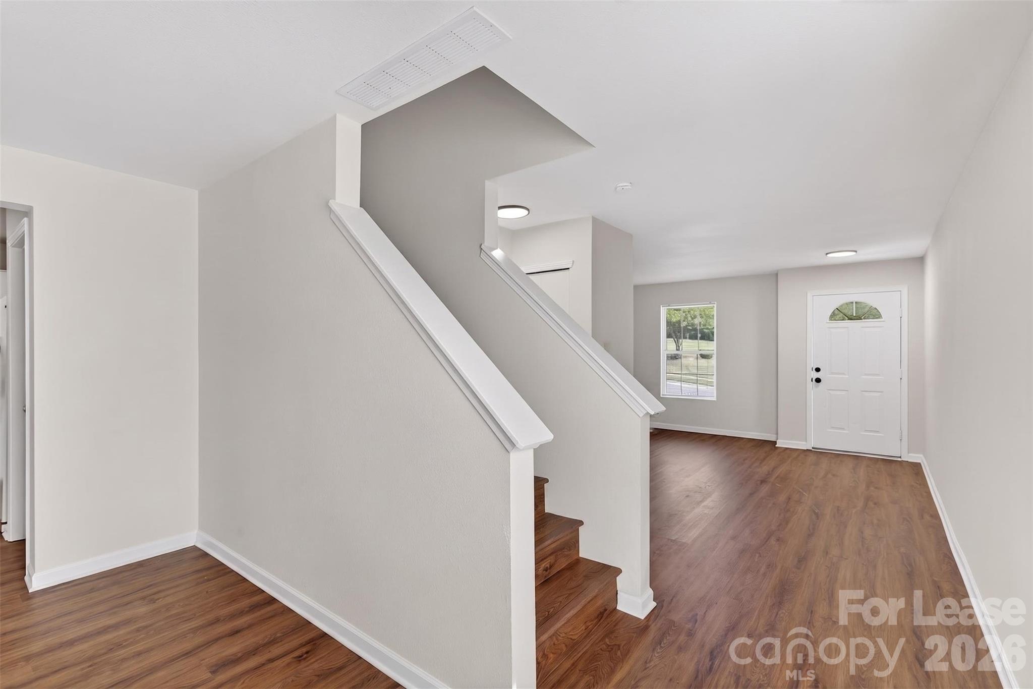 458 Settlers Ridge Drive Property Photo 5