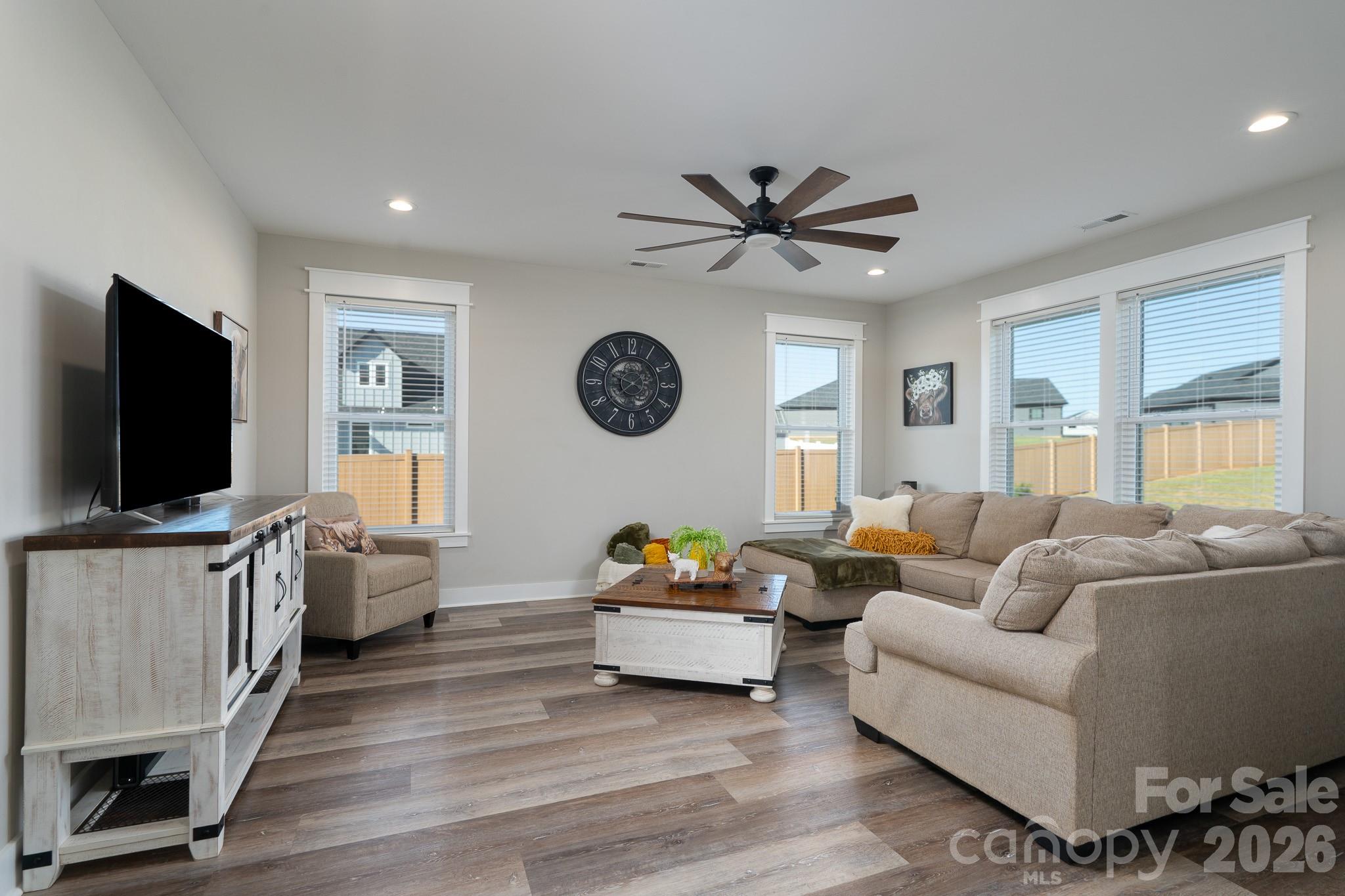 27687 Taylor Lane Property Photo 12