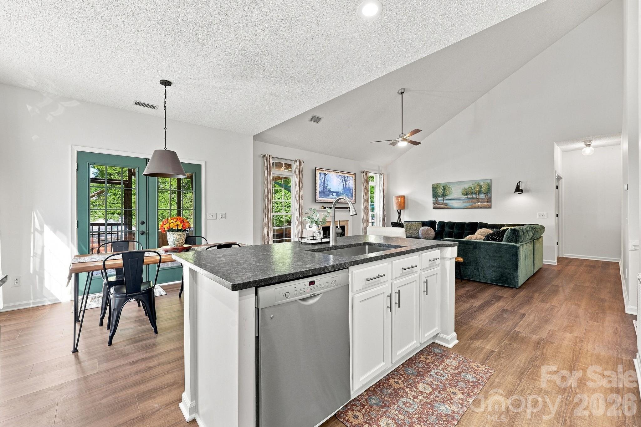 16215 Hollingbourne Road Property Photo 14