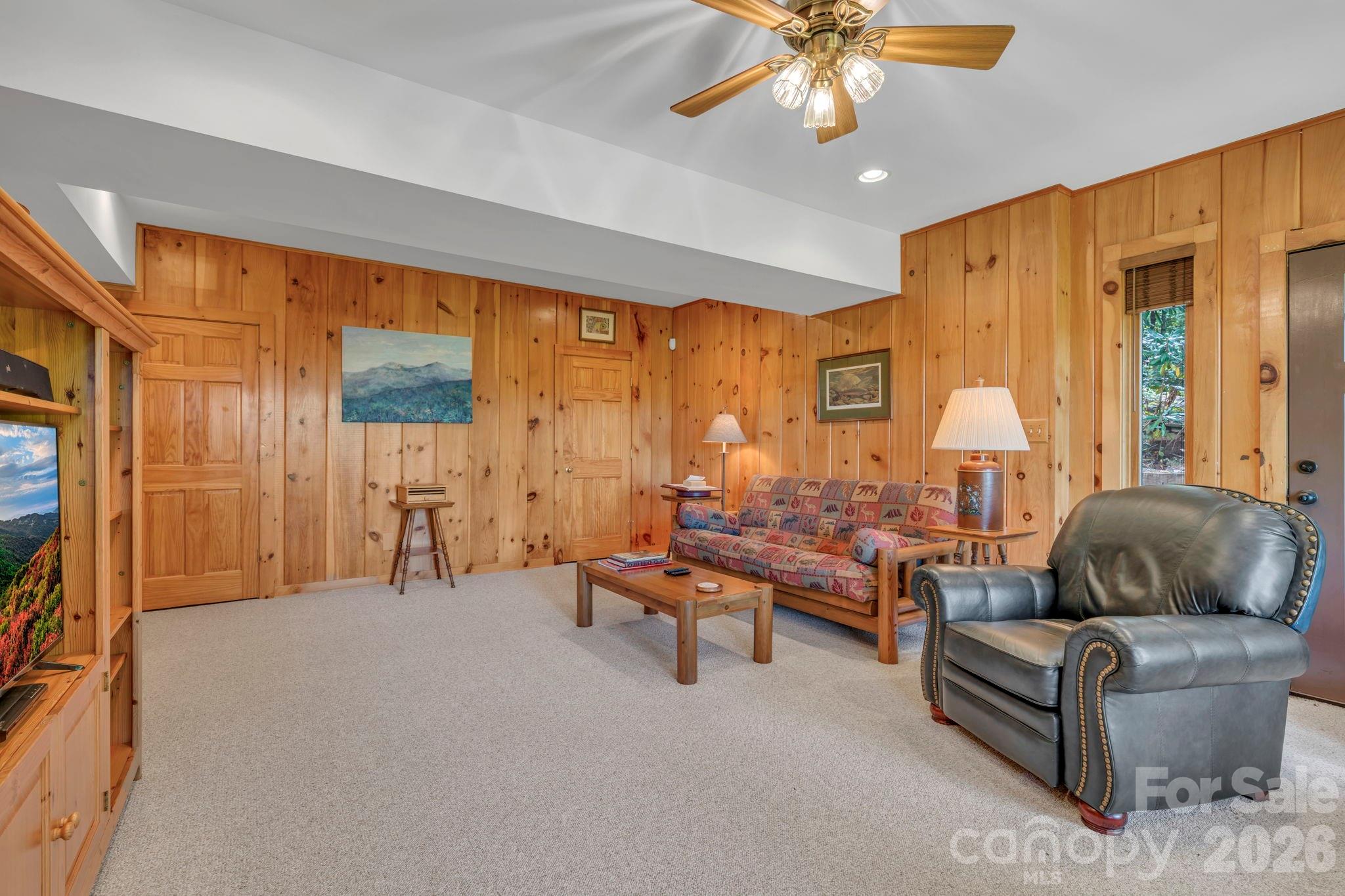 4880 Nightingale Lane Property Photo 40