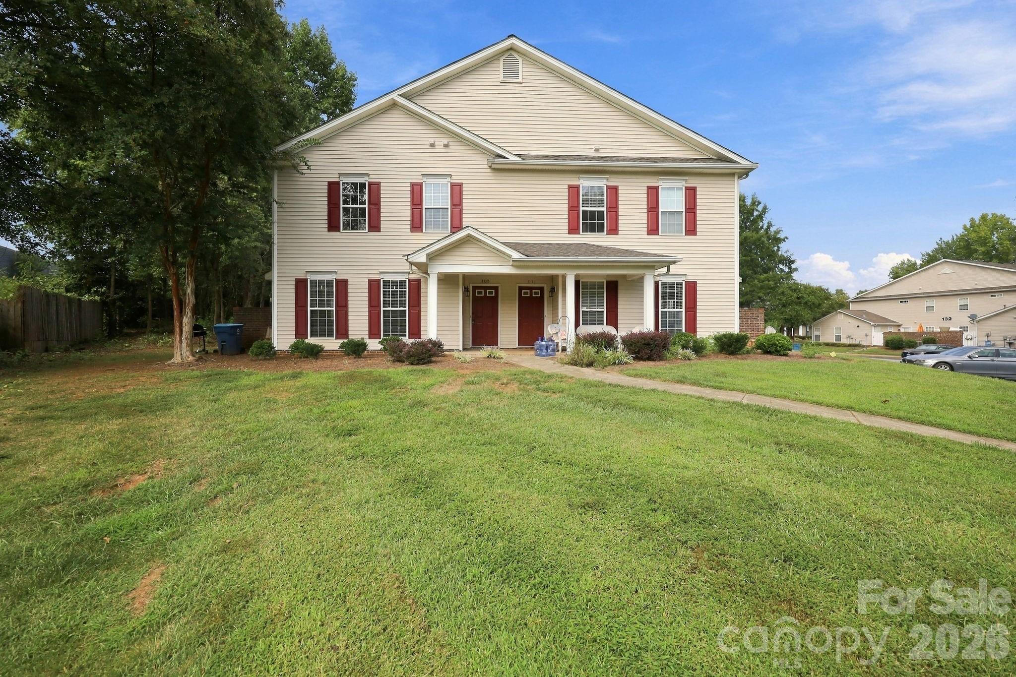 127 Pinewood Lane 103 Property Photo 1