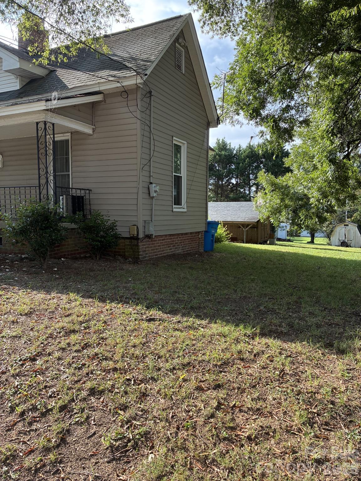 507 Watts Street Property Photo 2