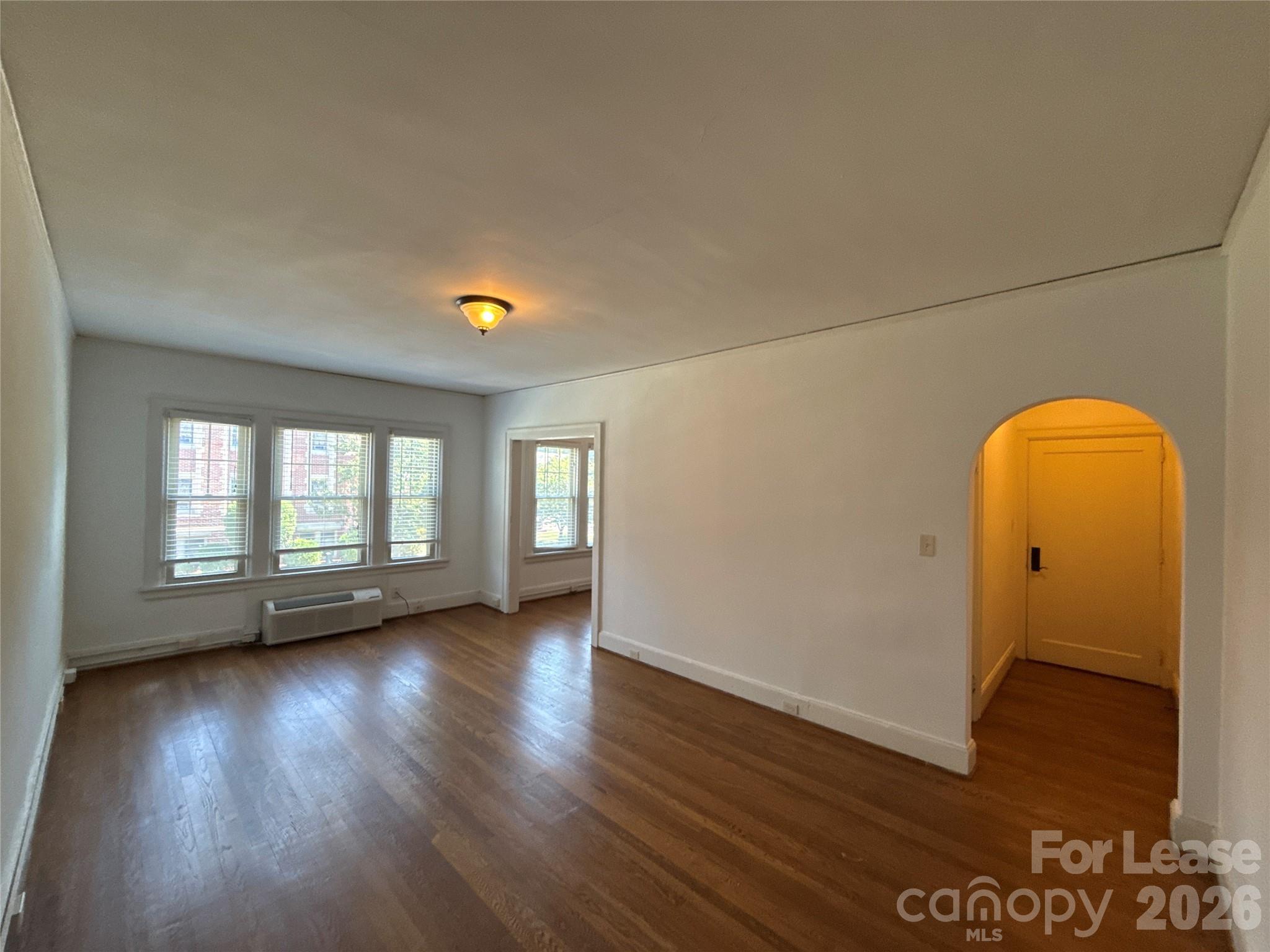 1616 E 8th Street 6 Property Photo 2