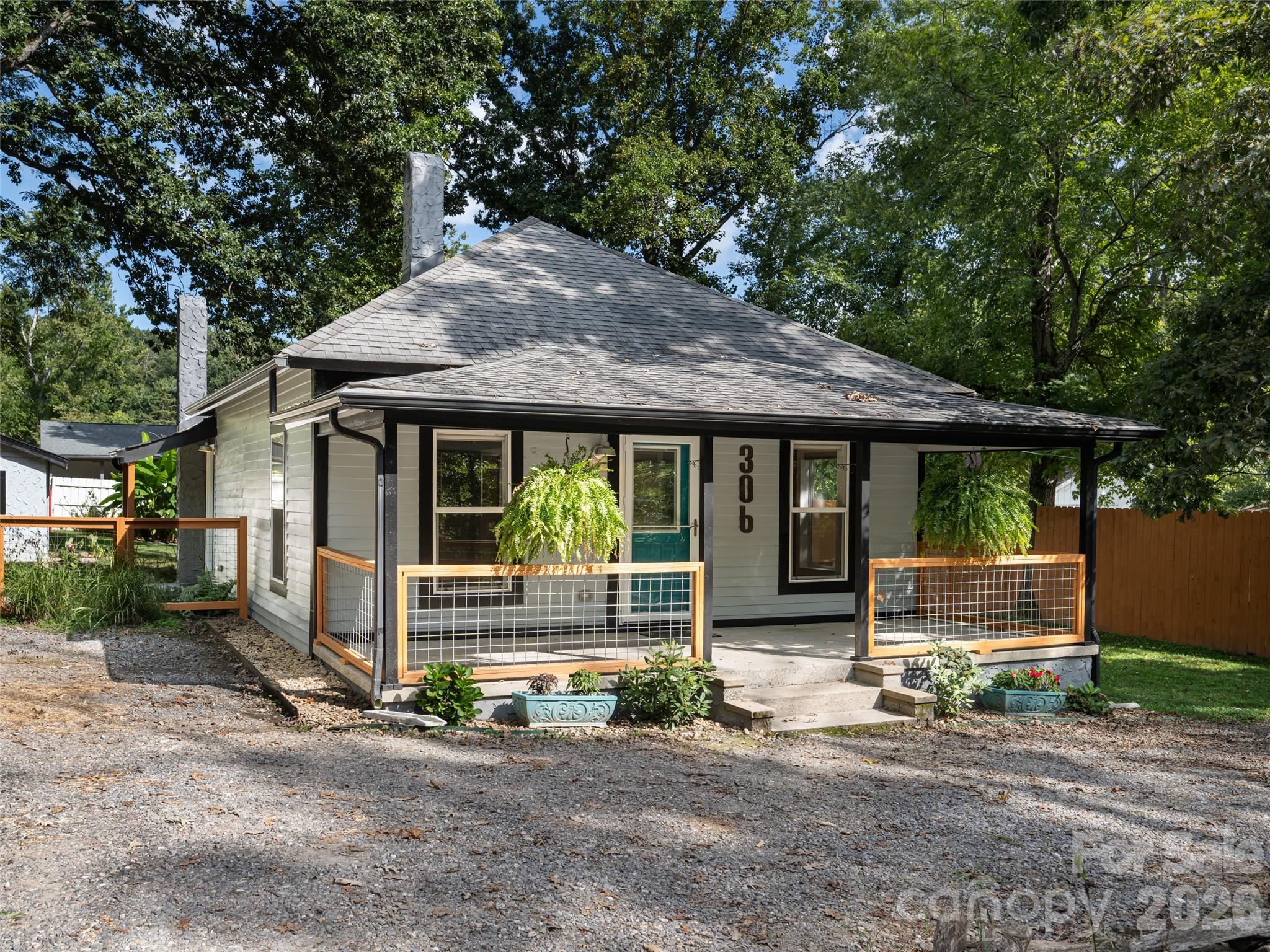 306 Mccoy Cove Road Property Photo 1