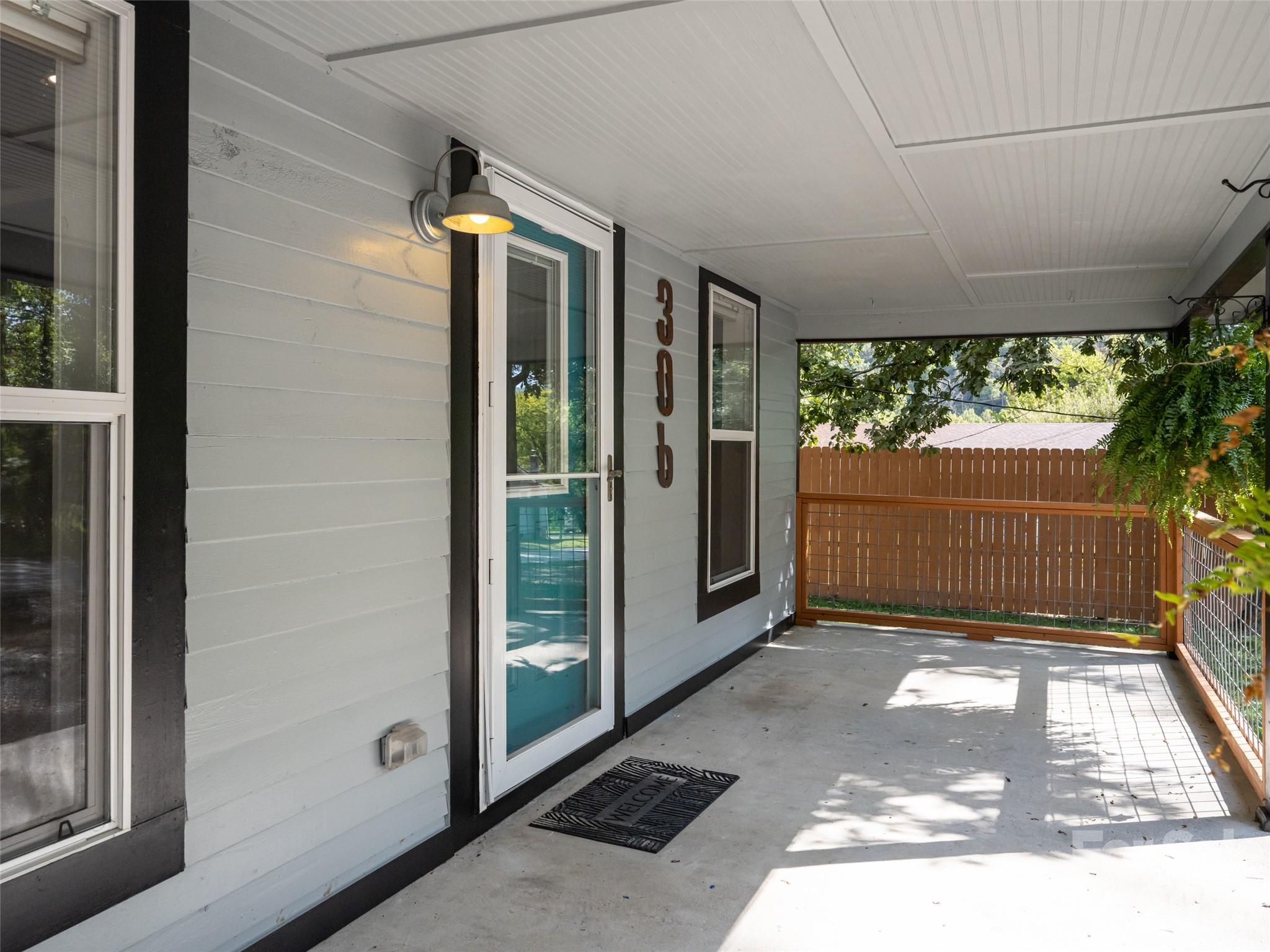 306 Mccoy Cove Road Property Photo 2