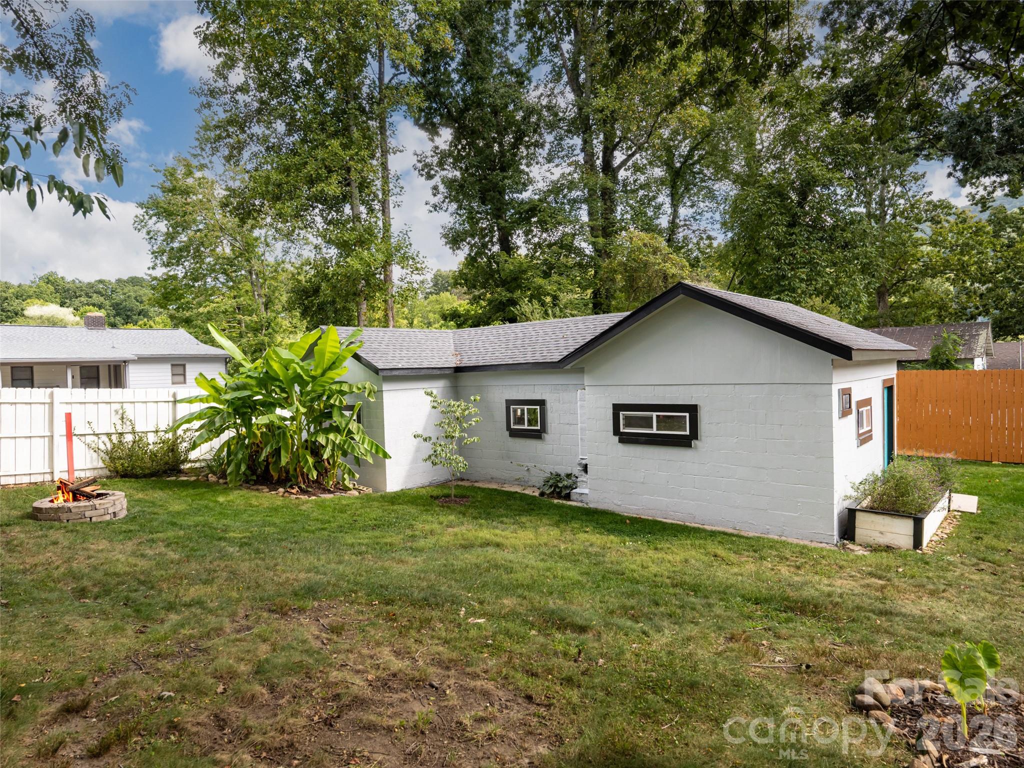 306 Mccoy Cove Road Property Photo 40