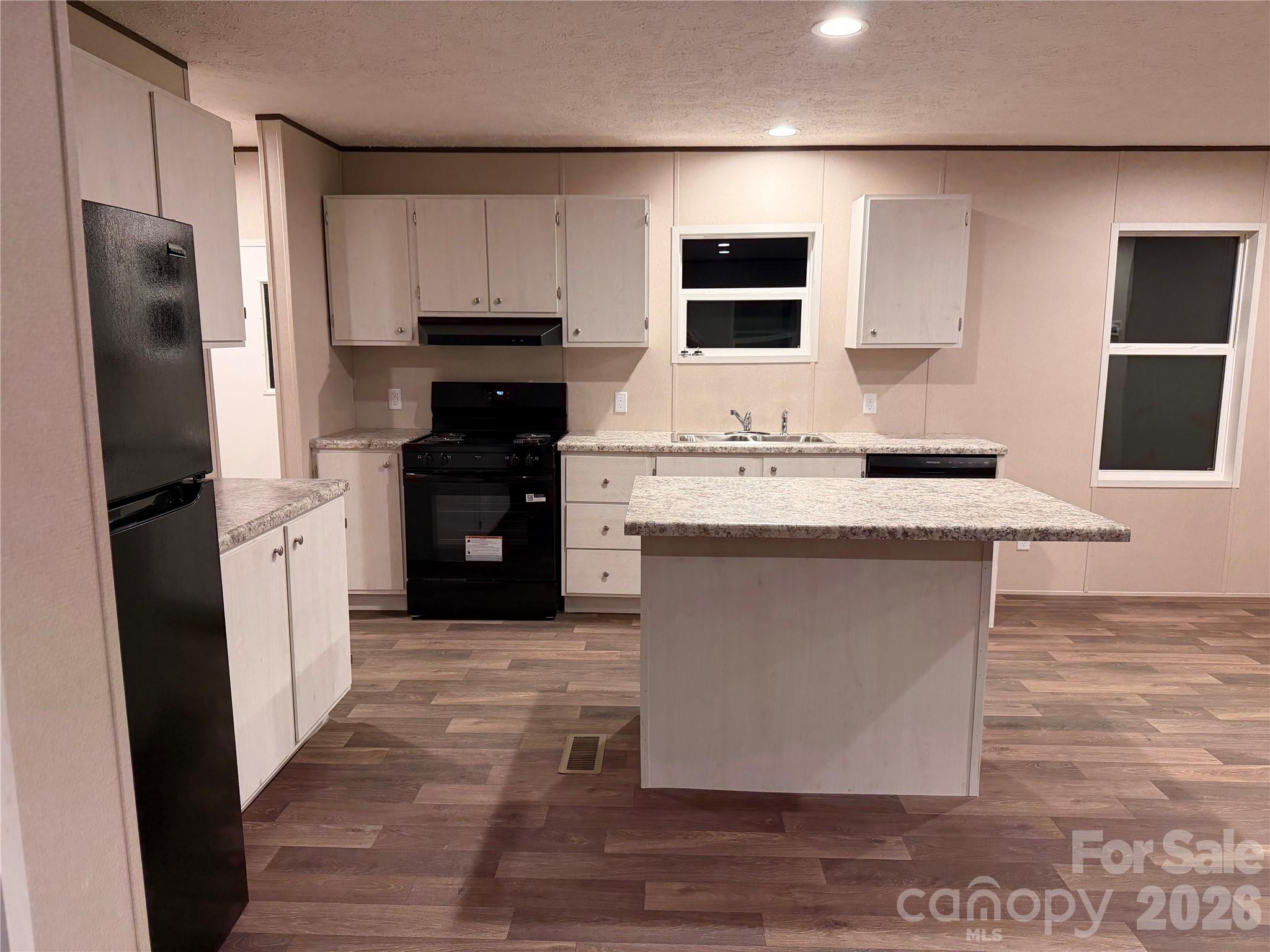 4548 Homestead Drive Property Photo 3