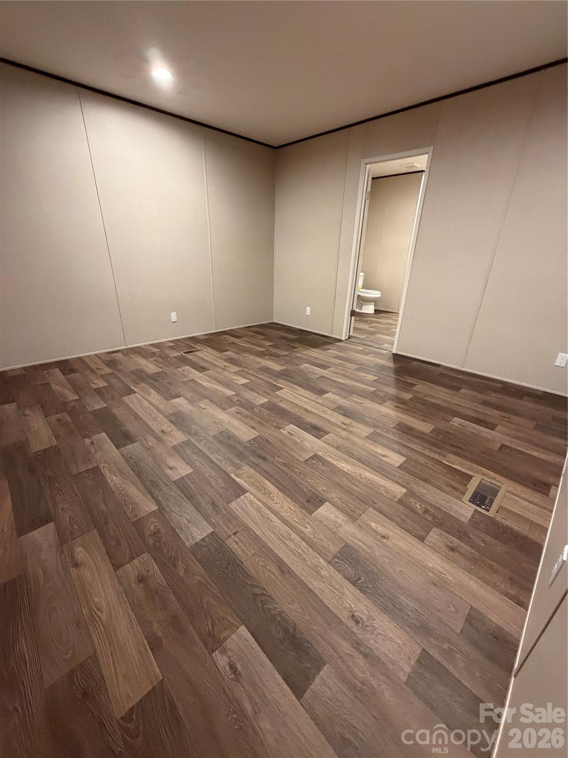 4548 Homestead Drive Property Photo 11