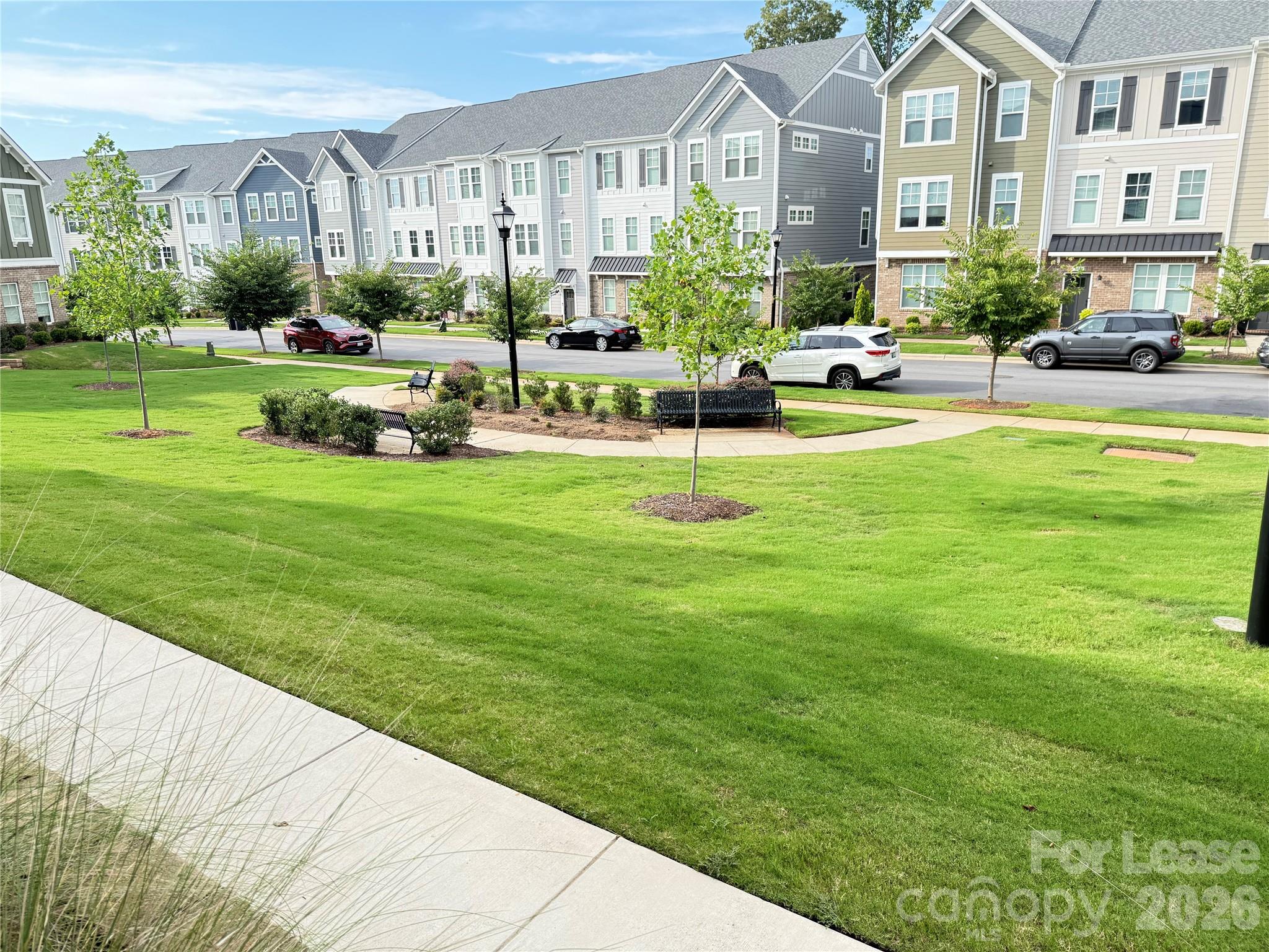 412 Hyco Court Property Photo 8