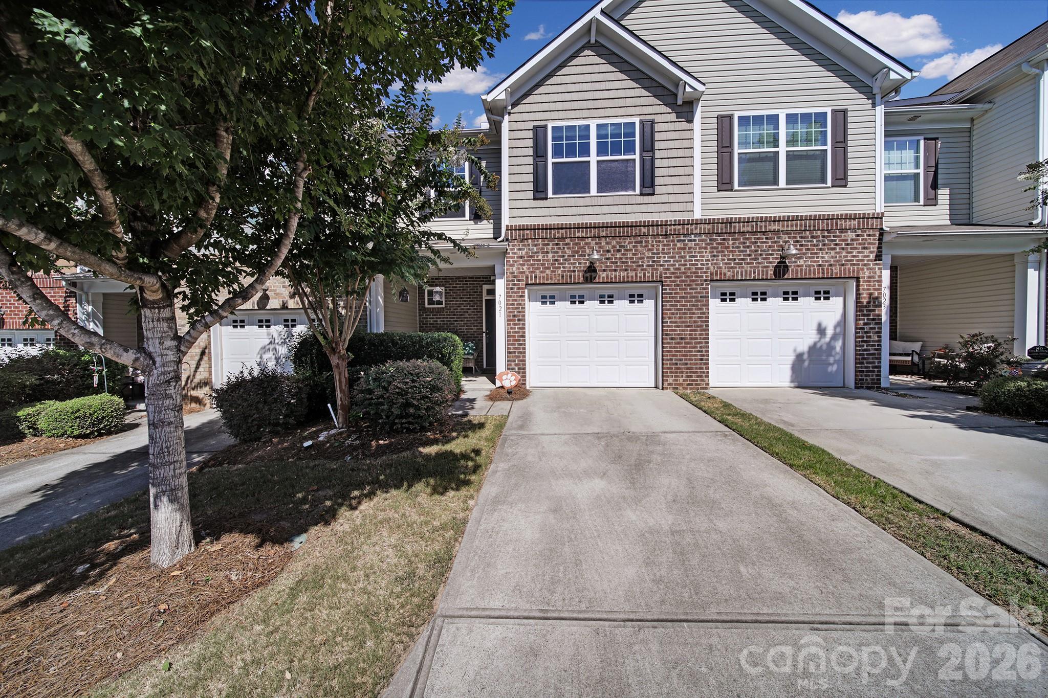 7021 Woodsbay Lane Property Photo 1