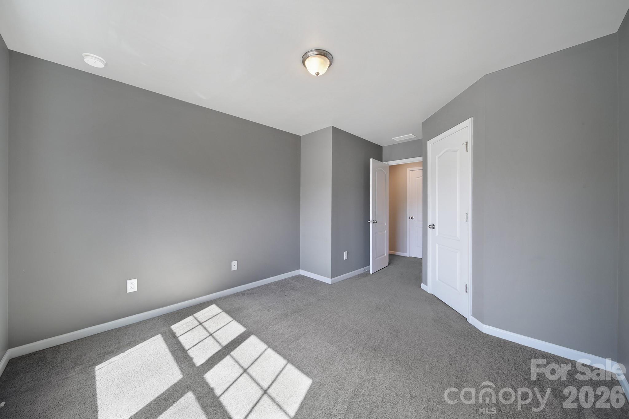 7021 Woodsbay Lane Property Photo 22