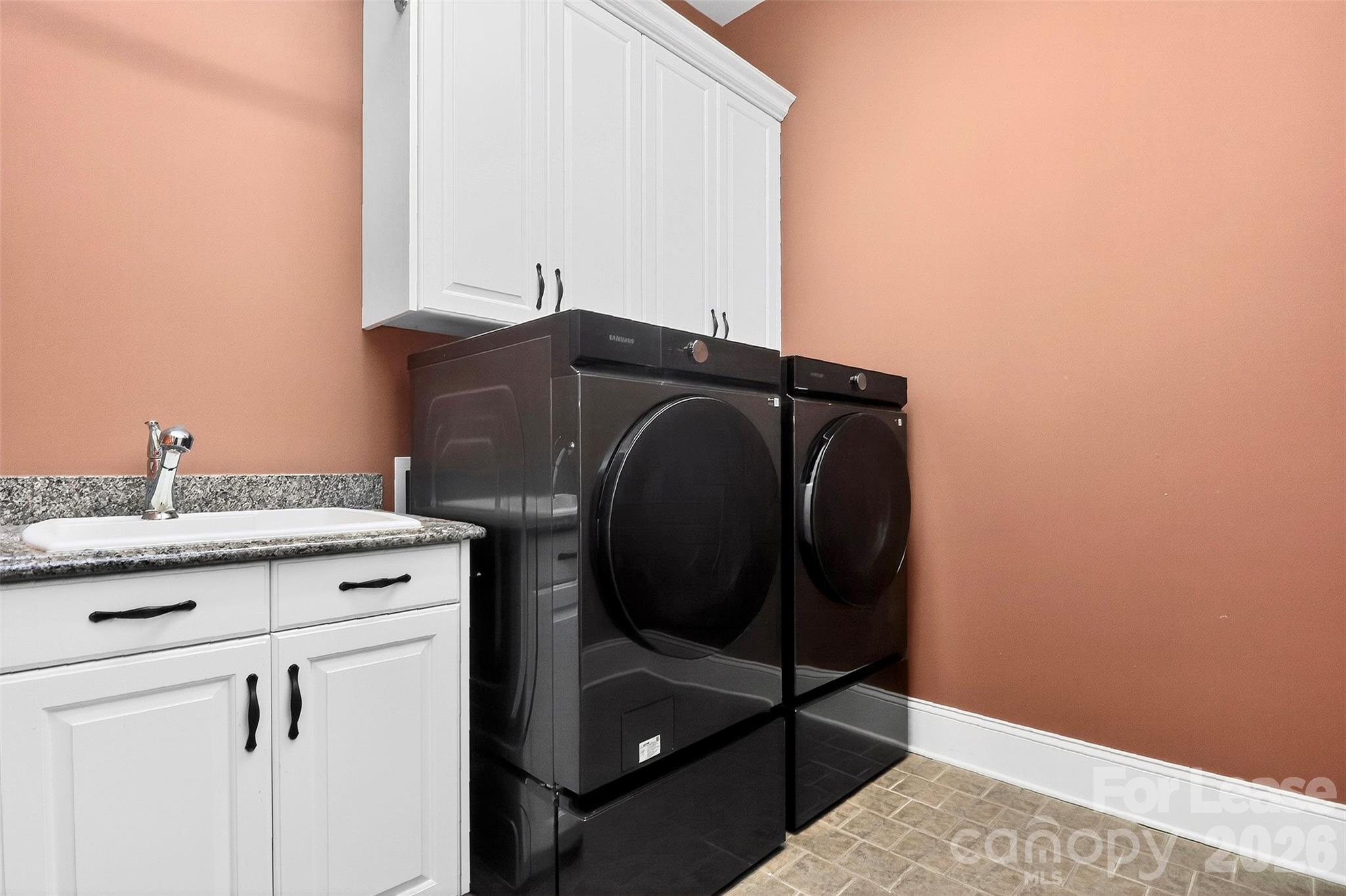 6031 Greystone Drive Property Photo 12