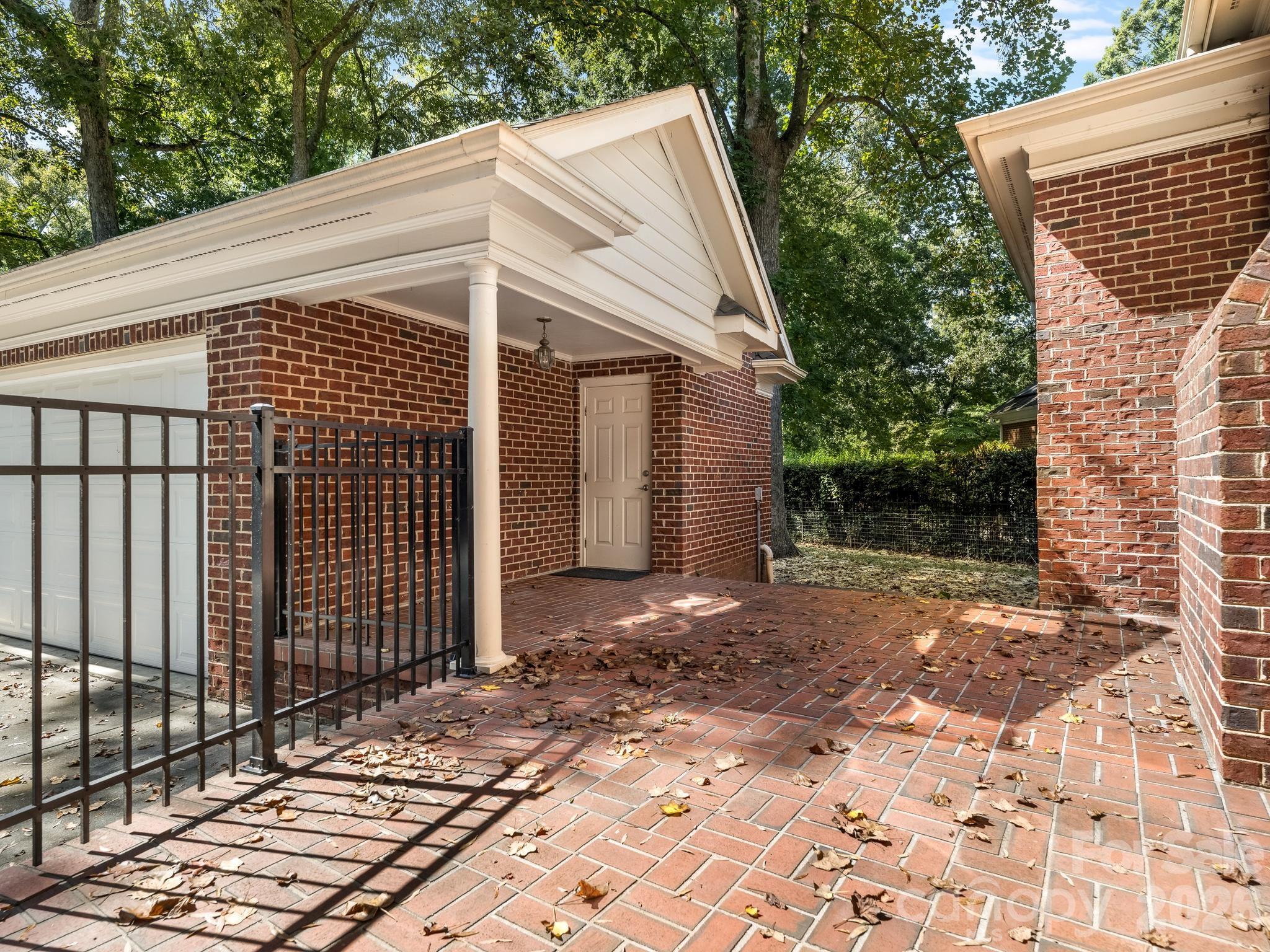 1105 Randolph Oaks Court Property Photo 29