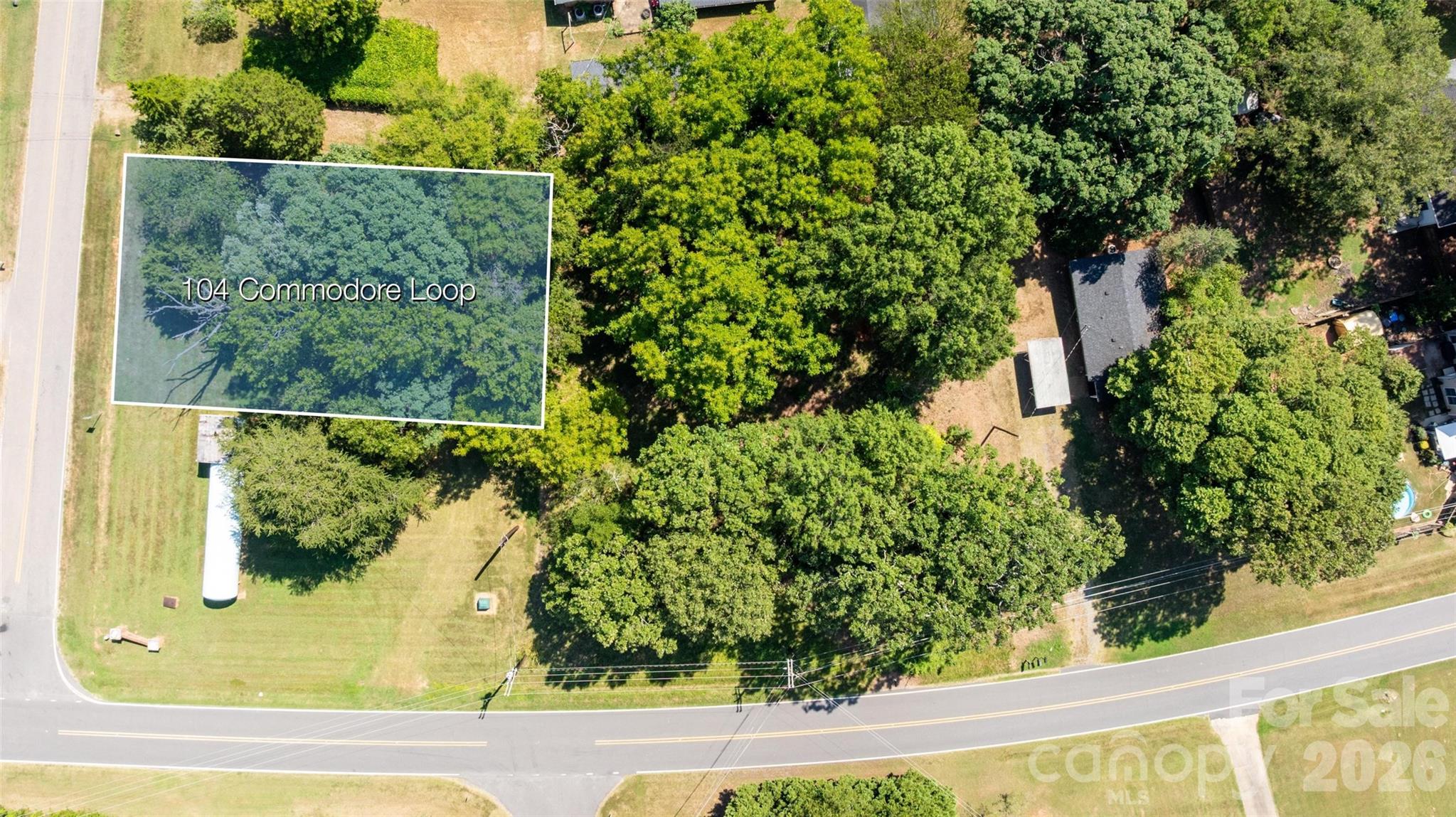 104 Commodore Loop Property Photo 2