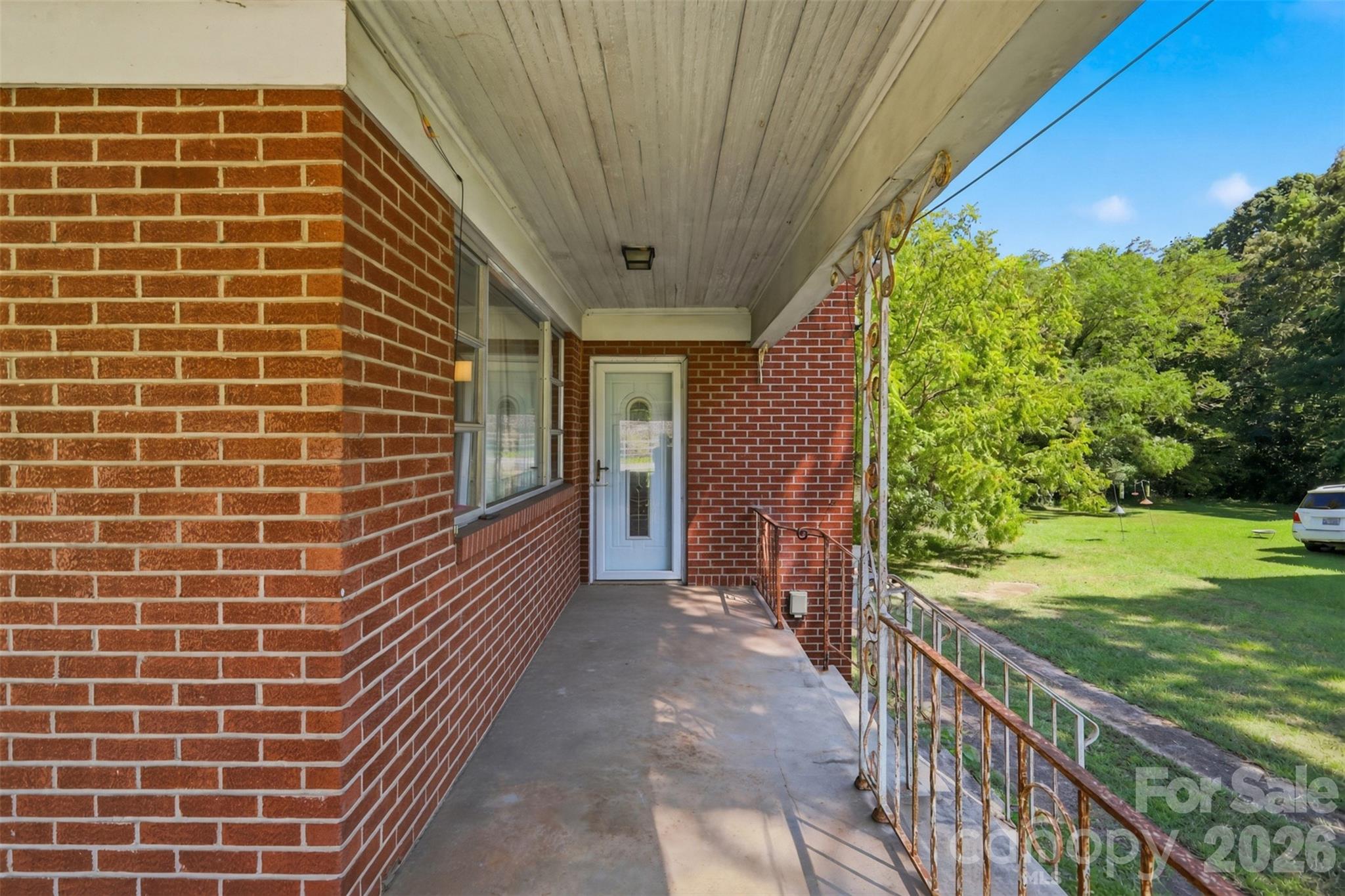 512 1st Street Property Photo 11