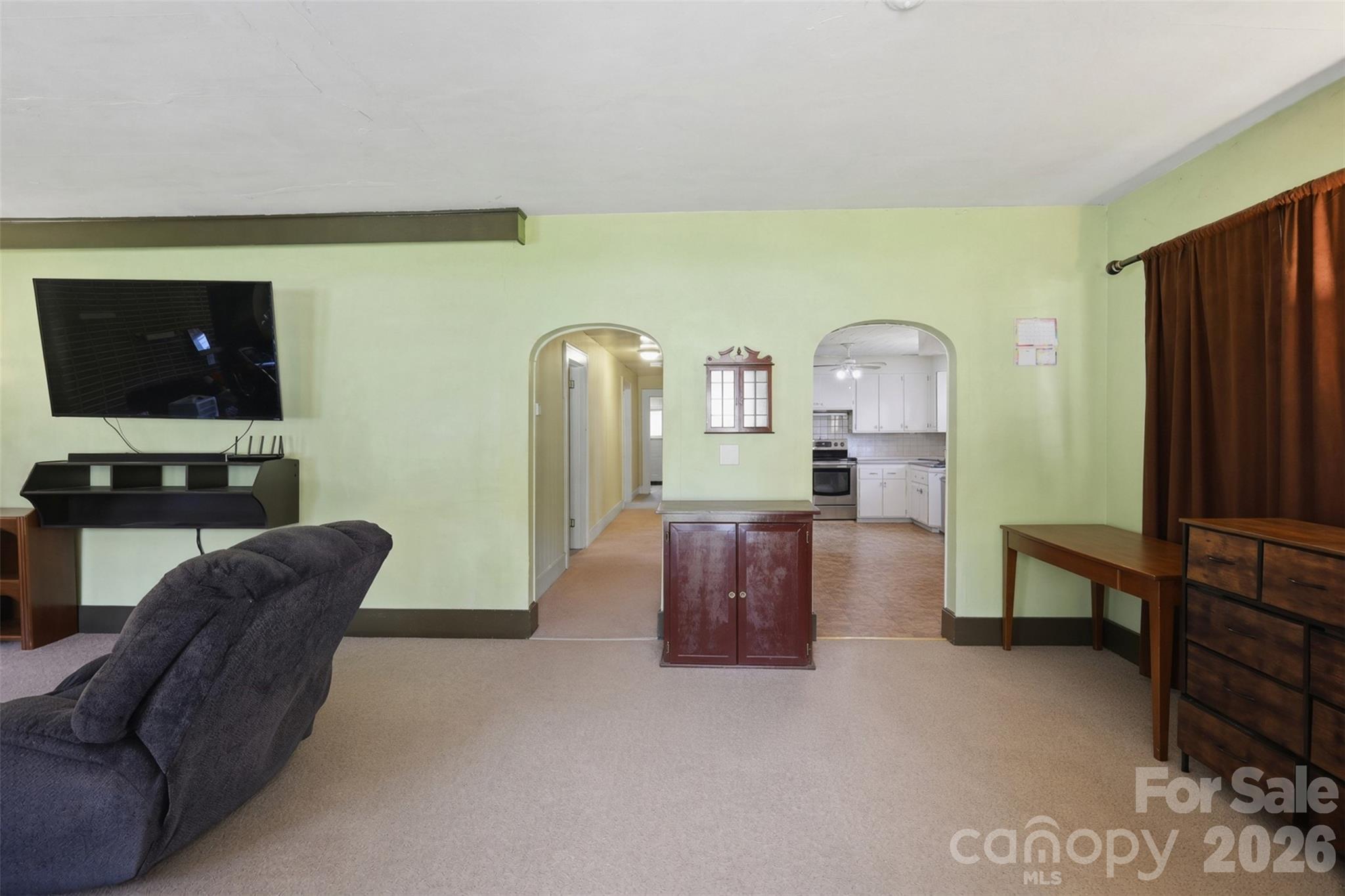 512 1st Street Property Photo 12