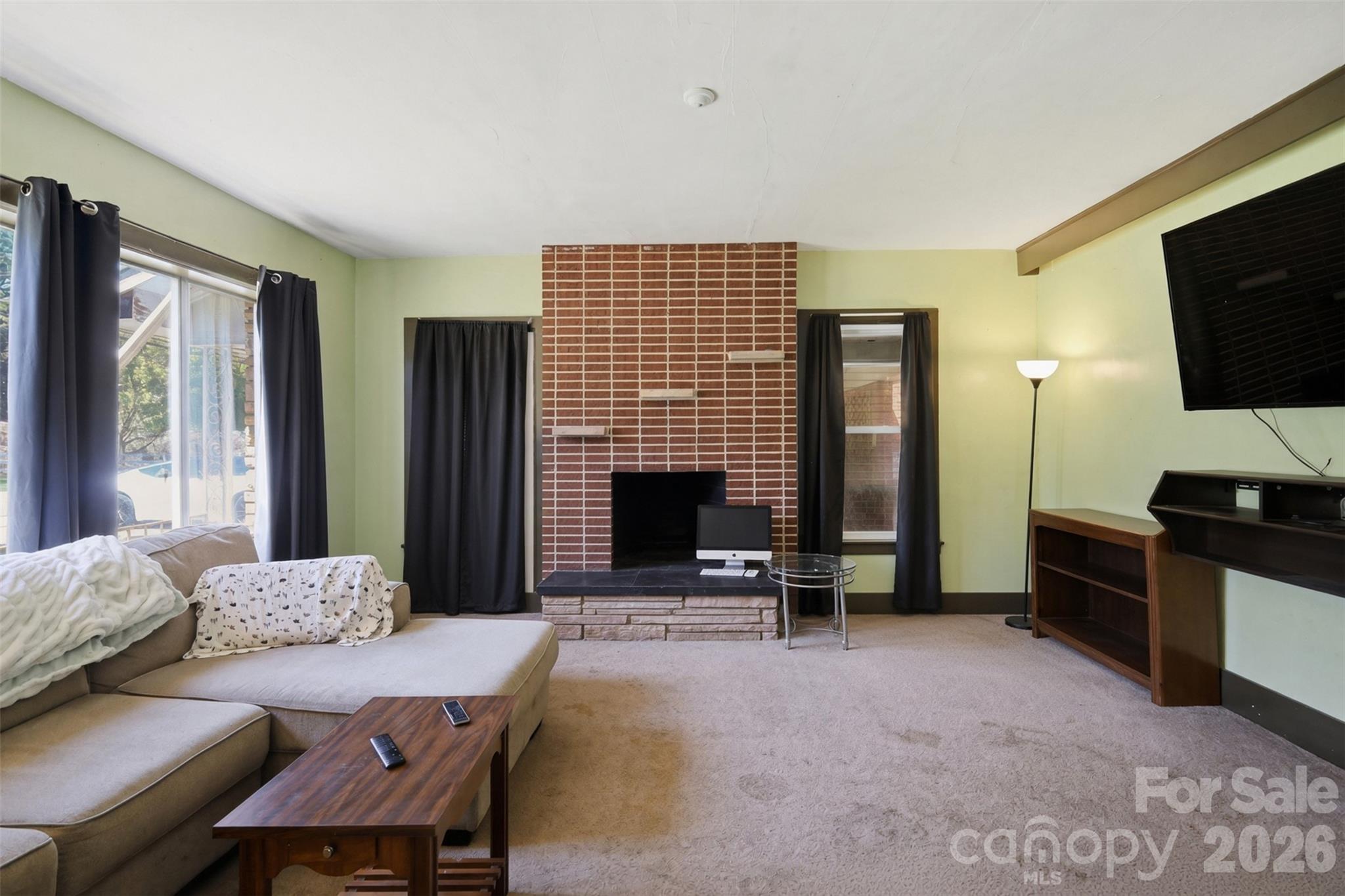 512 1st Street Property Photo 16