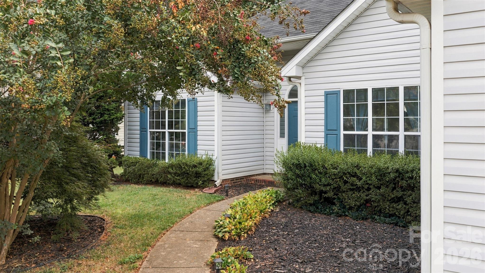 9123 Windknob Court Property Photo 3
