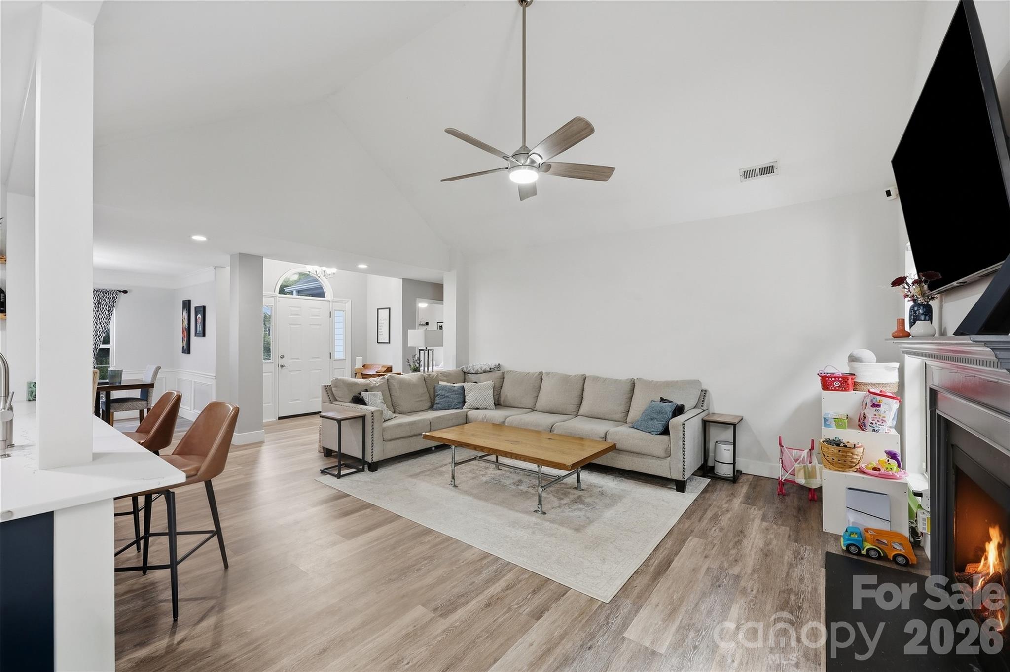 9123 Windknob Court Property Photo 7