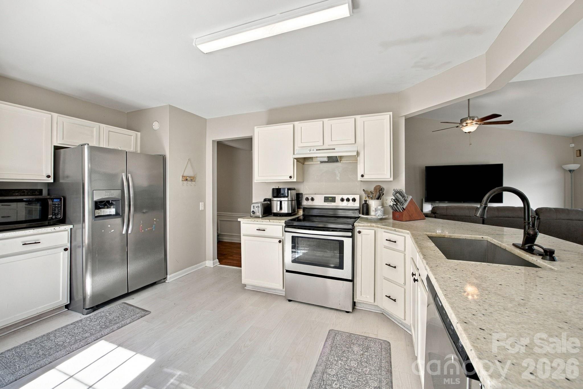 7422 Stone Mountain Court Property Photo 13